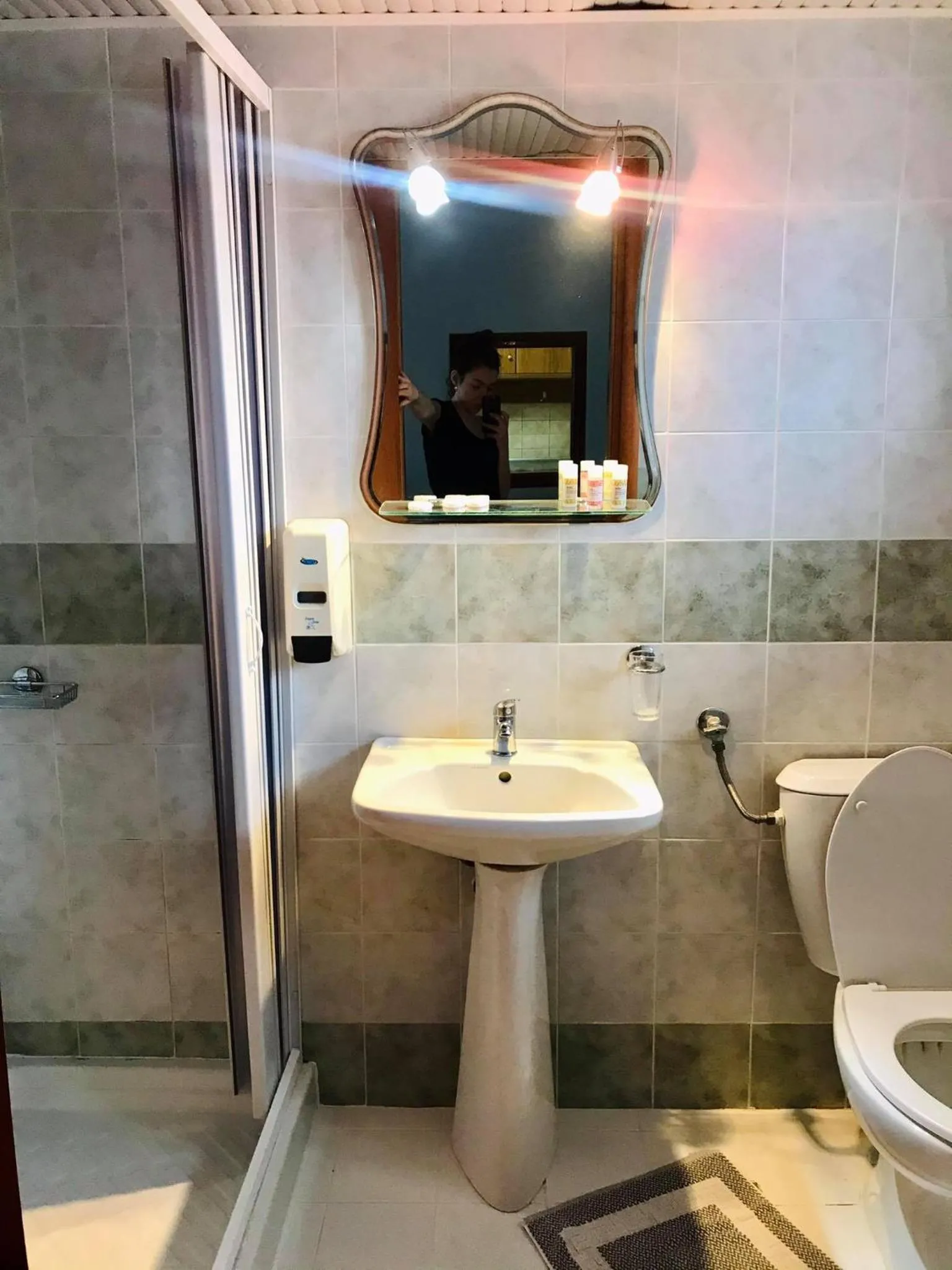 Shower in Aigeiros Apartments & restaurant