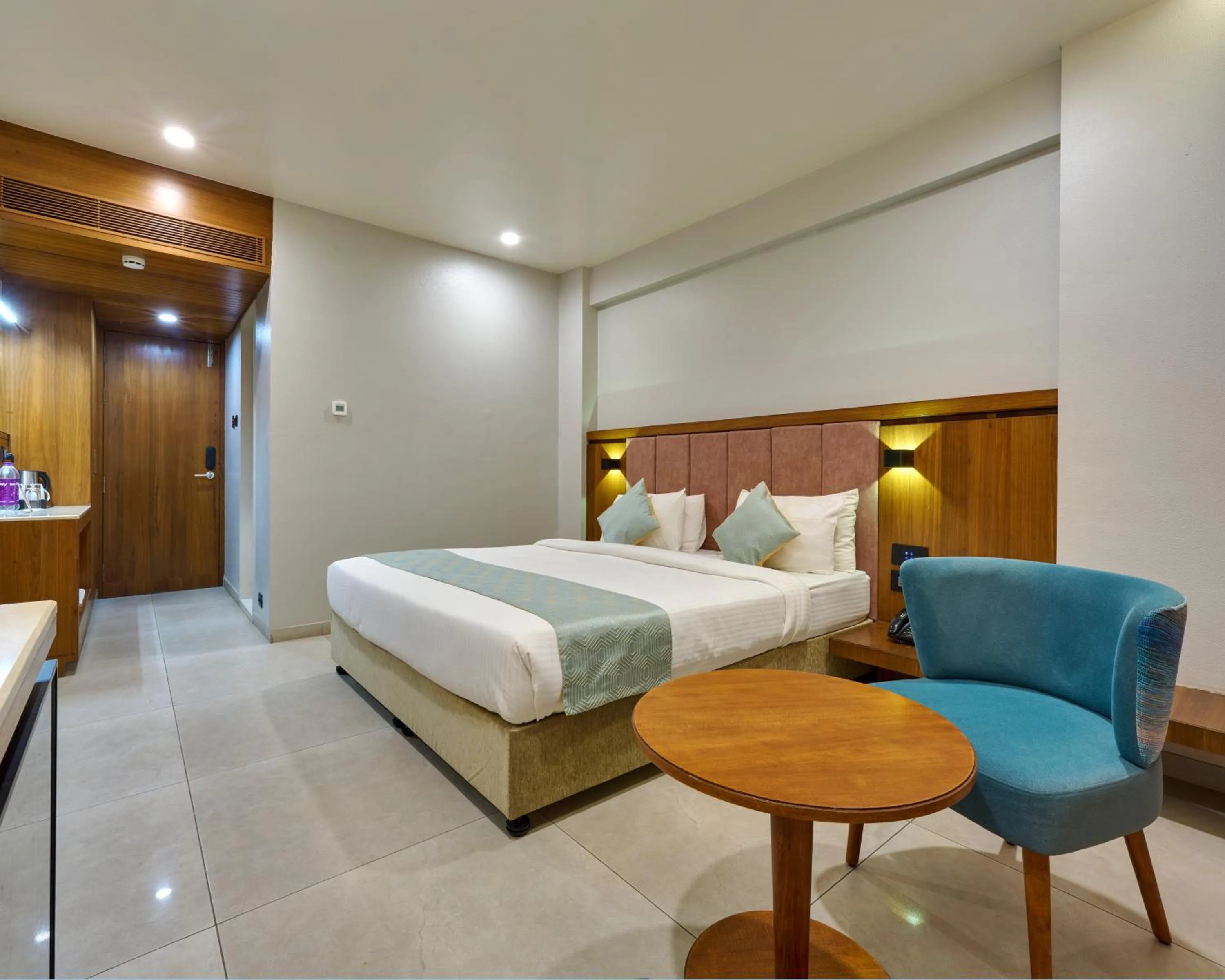 The Qubice Hotel, Kolhapur