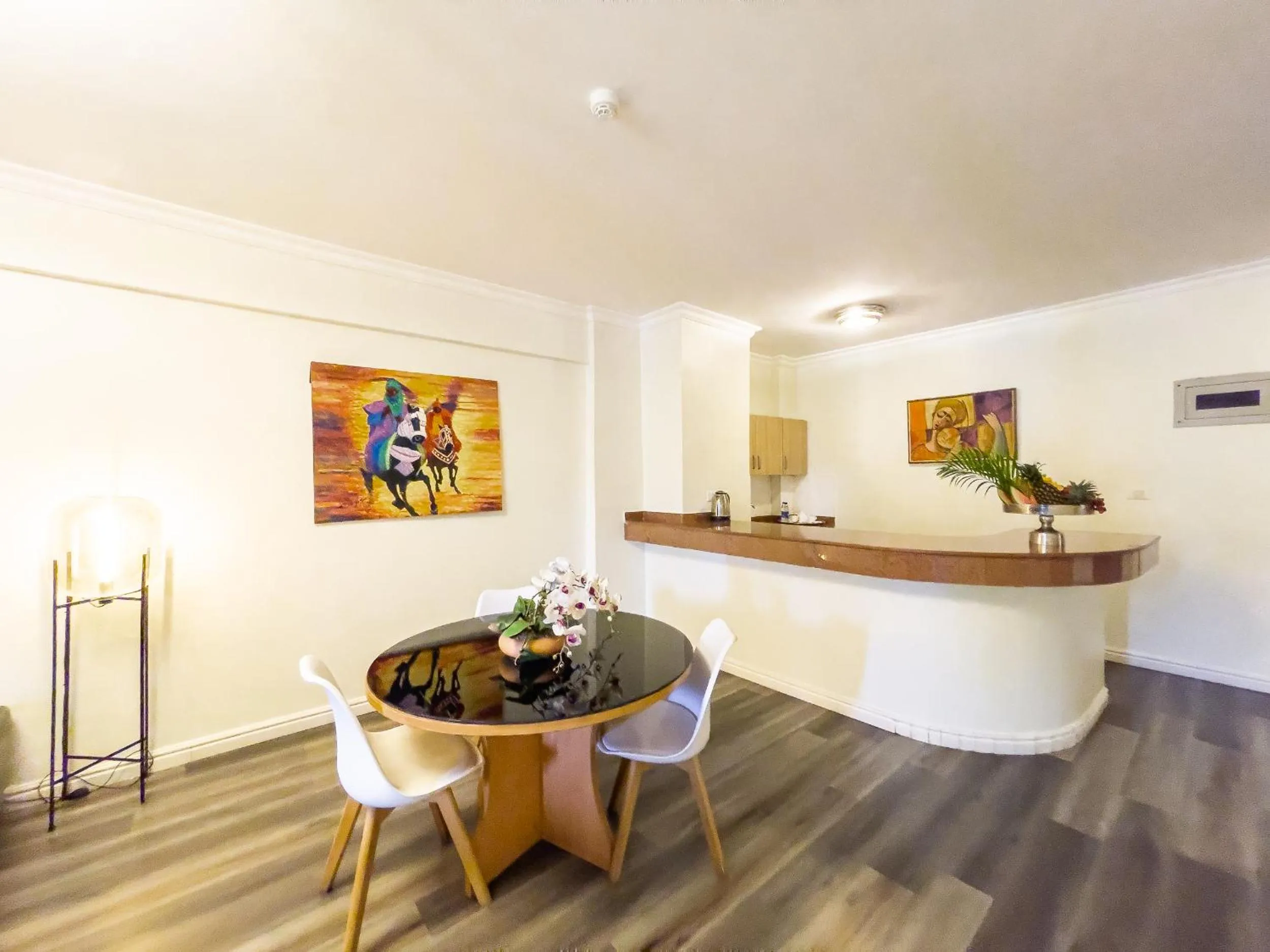 Living room in Maroko Bayshore Suites