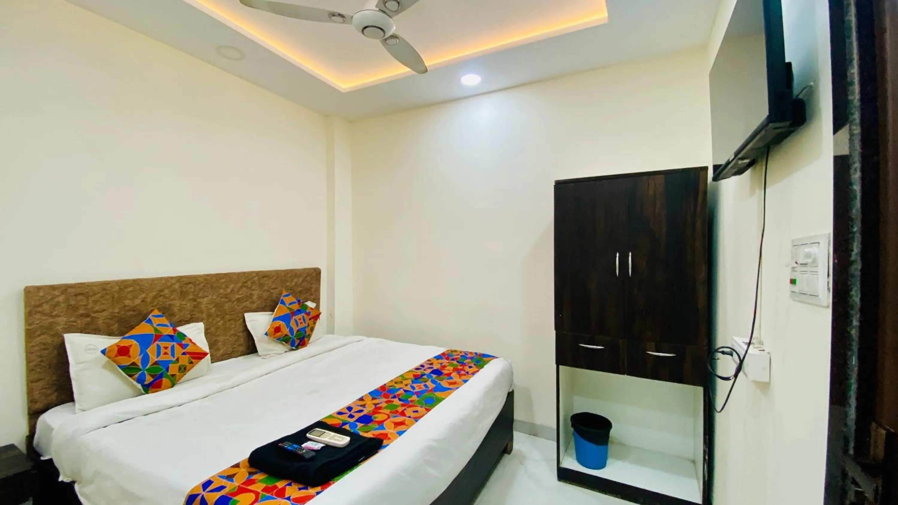 Bed in Hotel Dev Shree