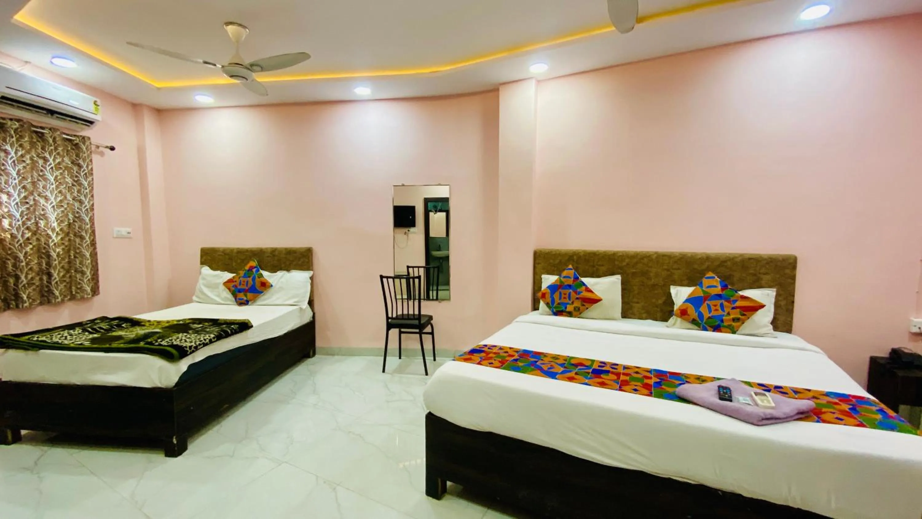 Bed in Hotel Dev Shree