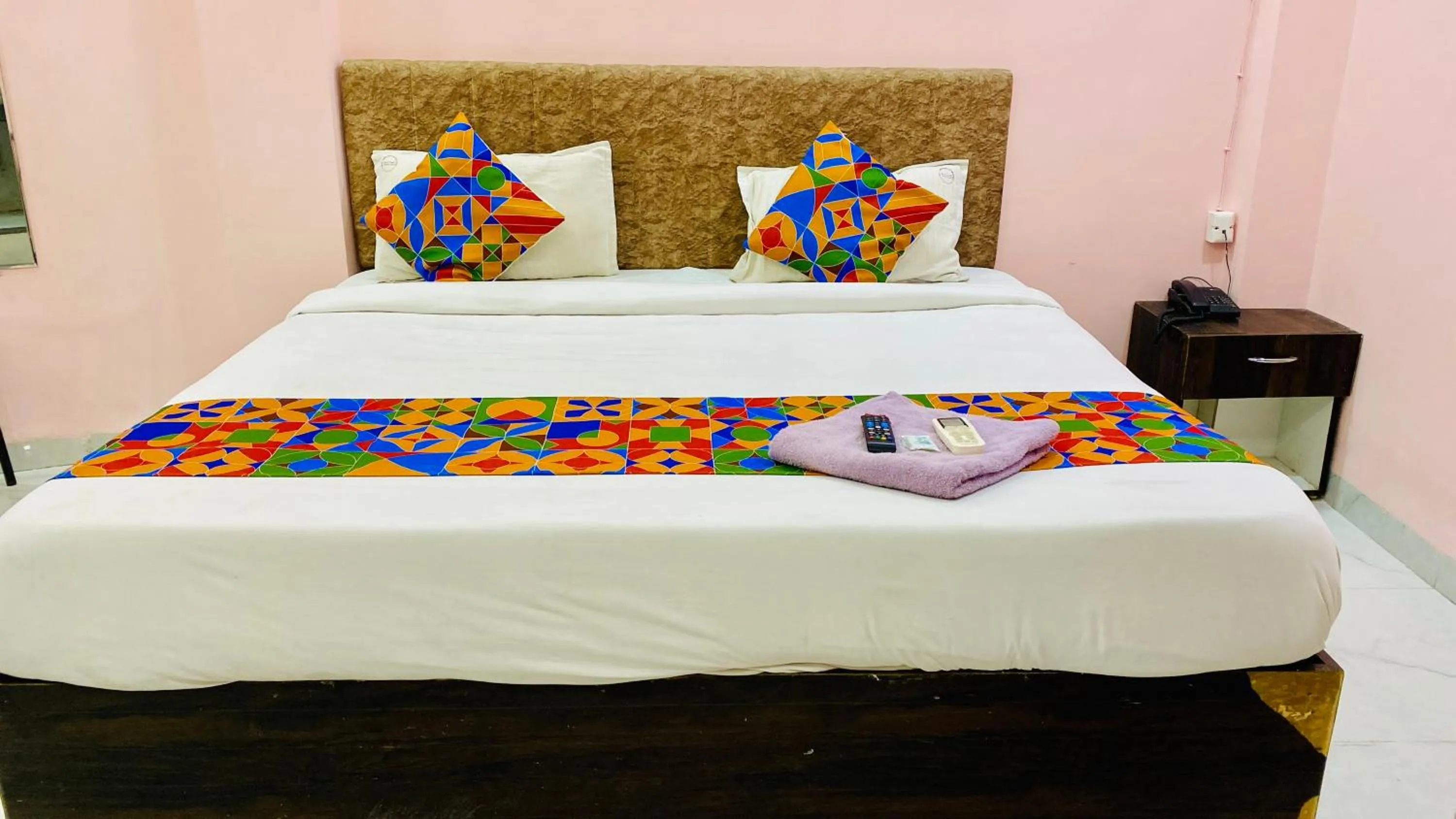 Bed in Hotel Dev Shree