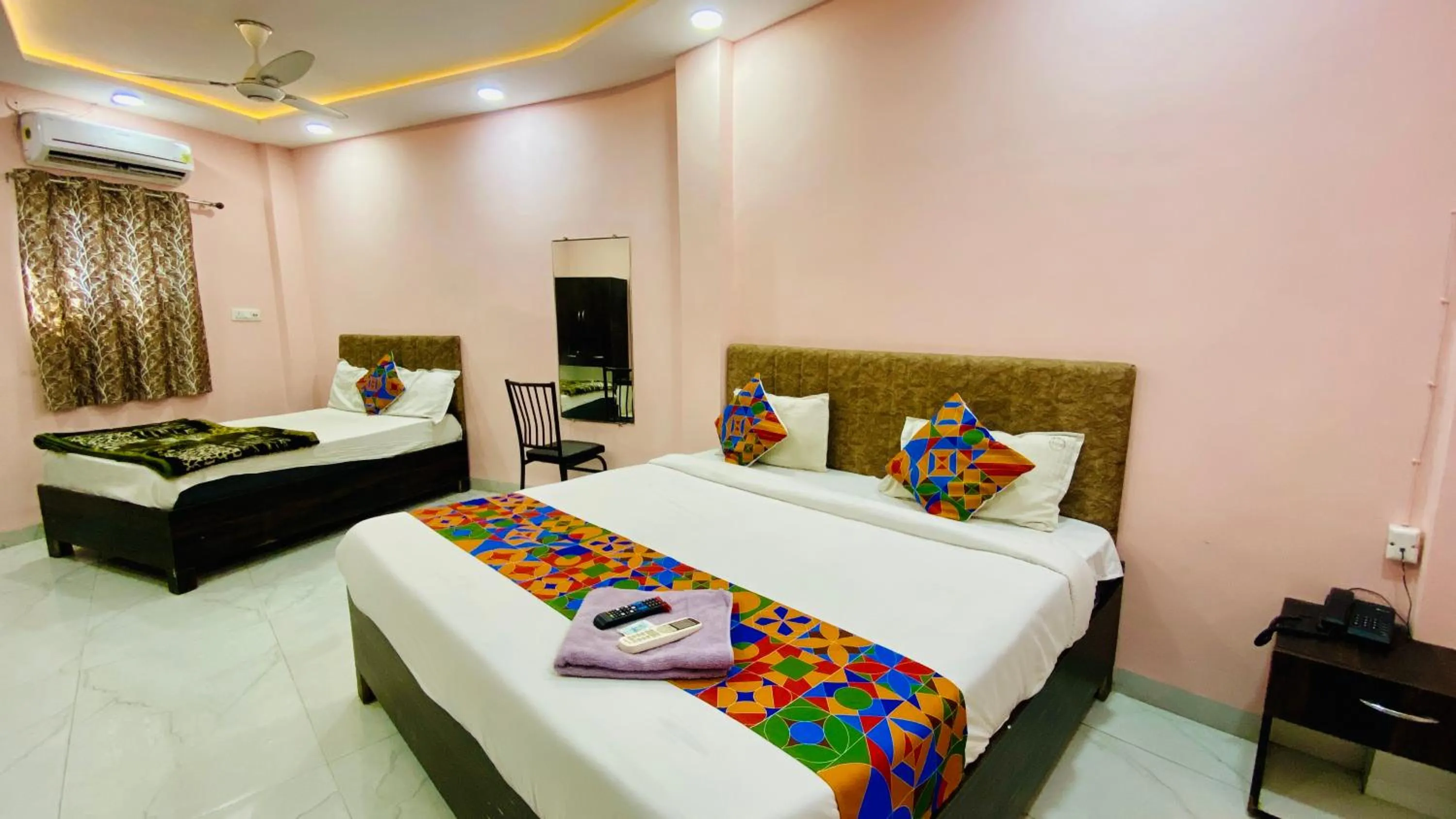 Bed in Hotel Dev Shree