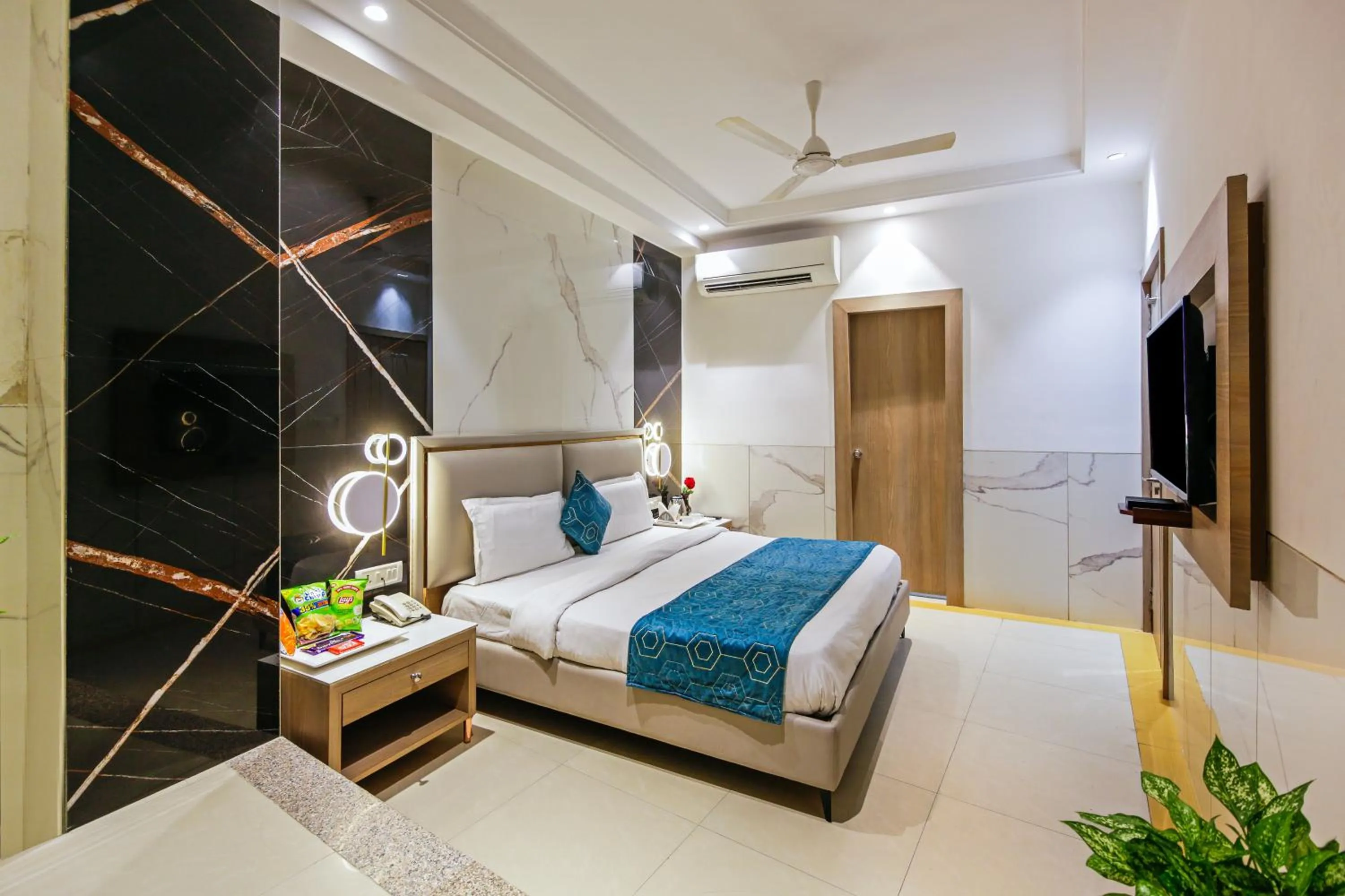 Bed in Hotel DELHI 37 by STAR GROUP