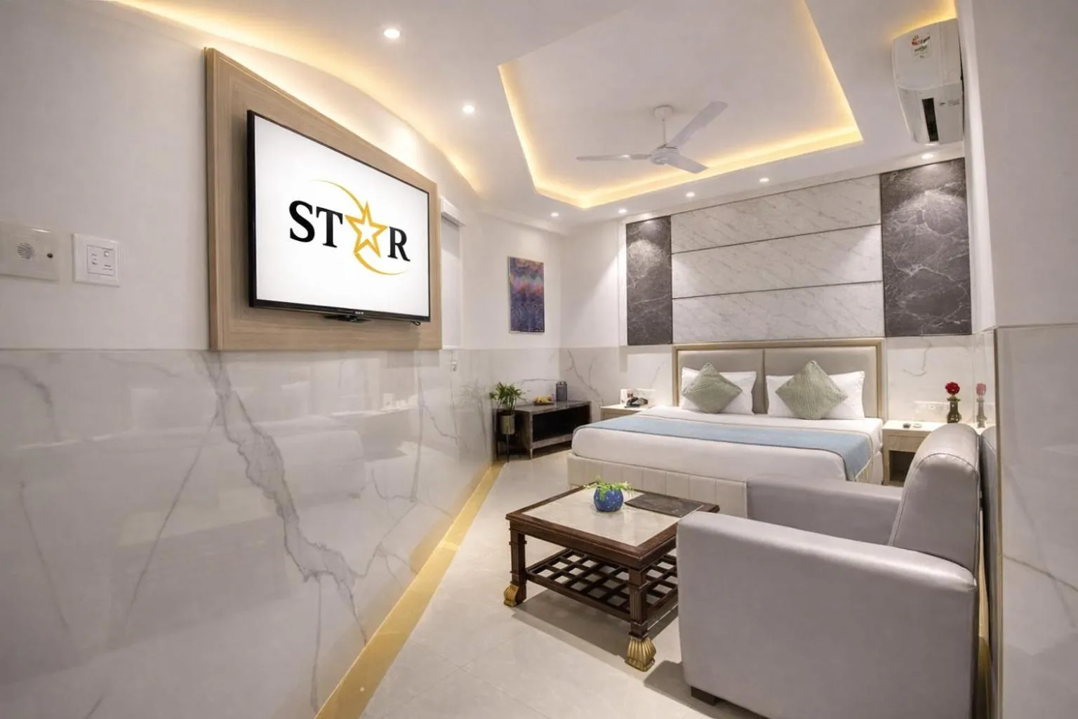 Photo of the whole room, Bed in Hotel DELHI 37 by STAR GROUP