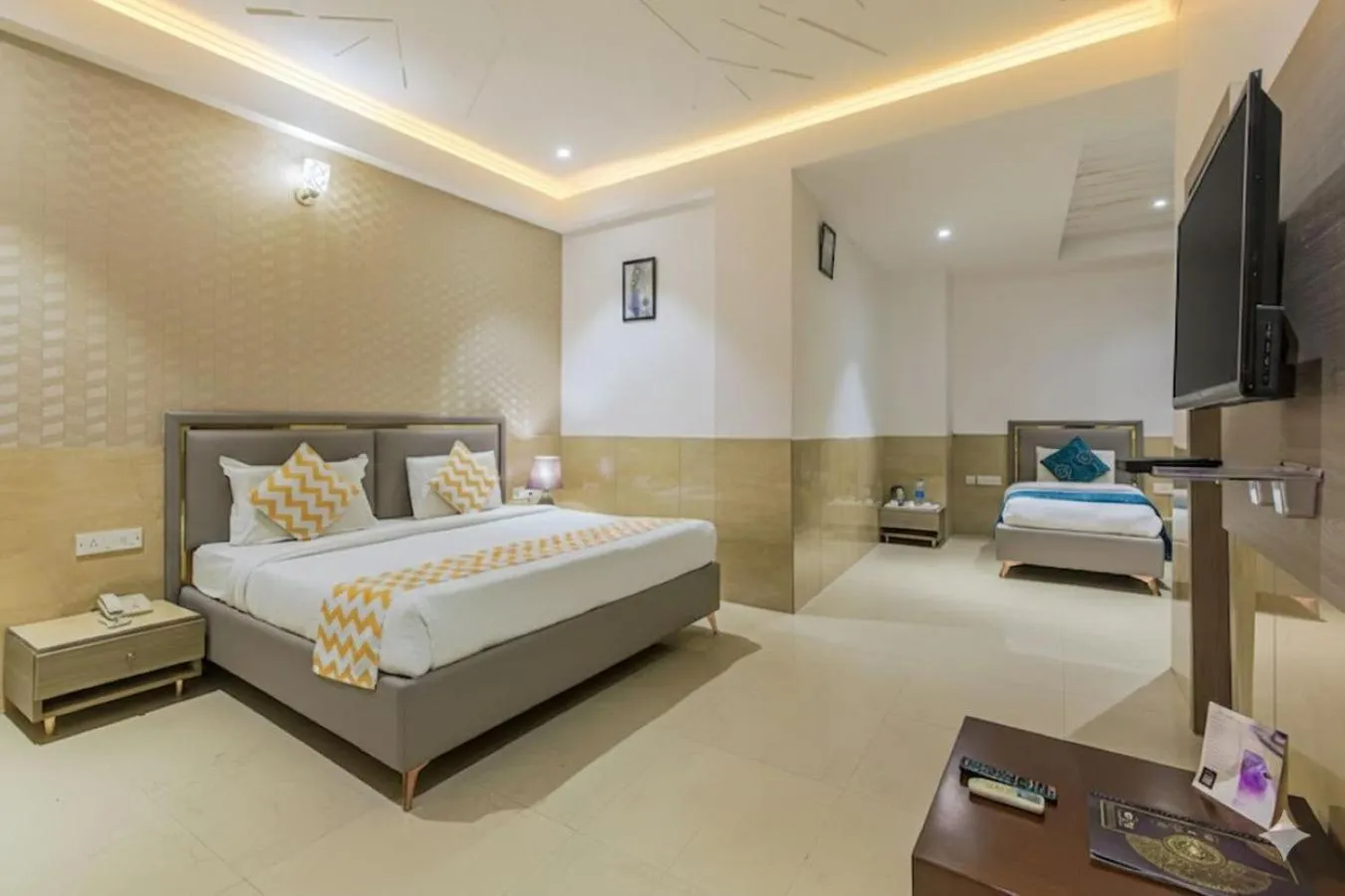 Bedroom, Bed in Hotel DELHI 37 by STAR GROUP