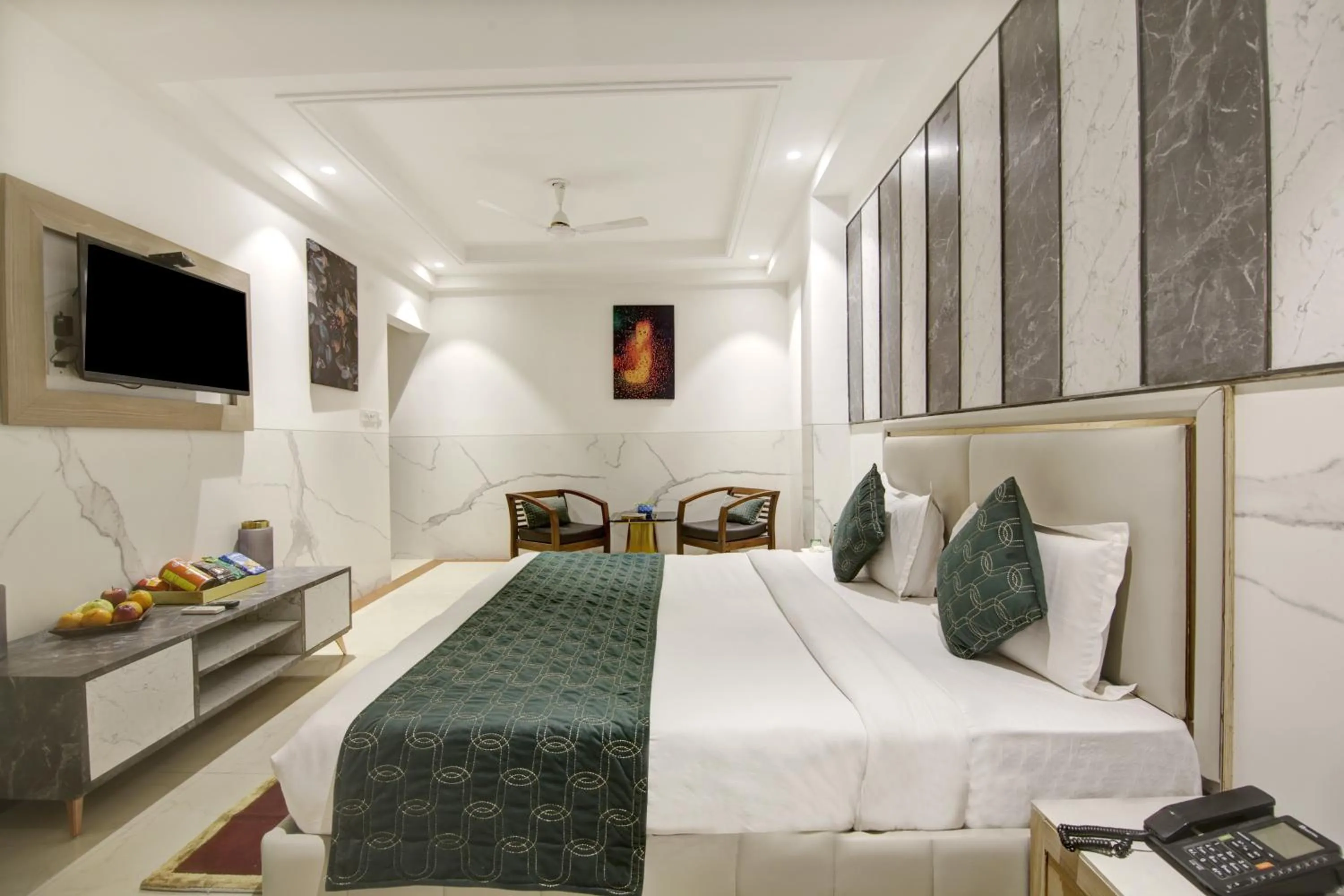 Photo of the whole room, Bed in Hotel DELHI 37 by STAR GROUP