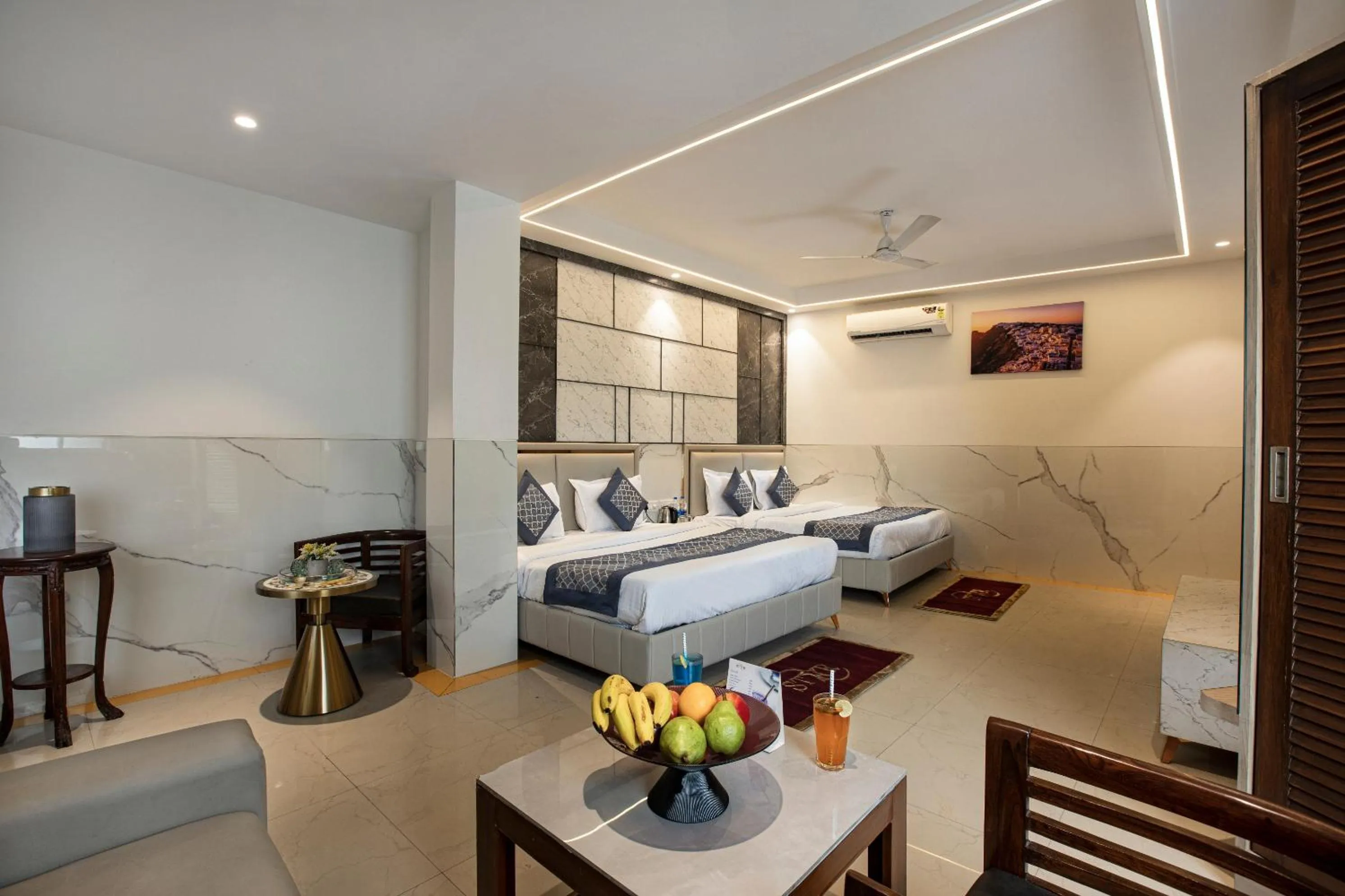Photo of the whole room, Bed in Hotel DELHI 37 by STAR GROUP