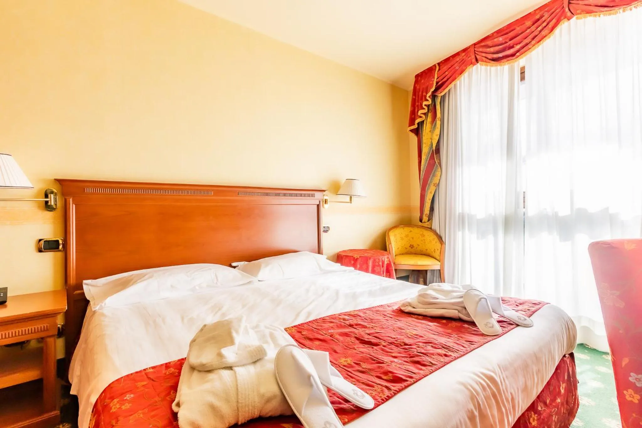 Bed in Hotel Cristallo