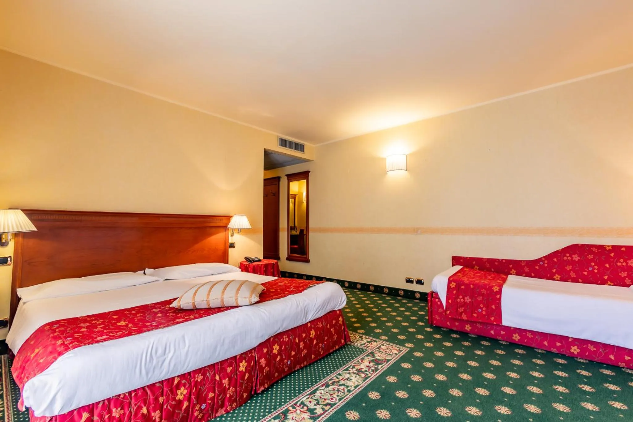 Bed in Hotel Cristallo