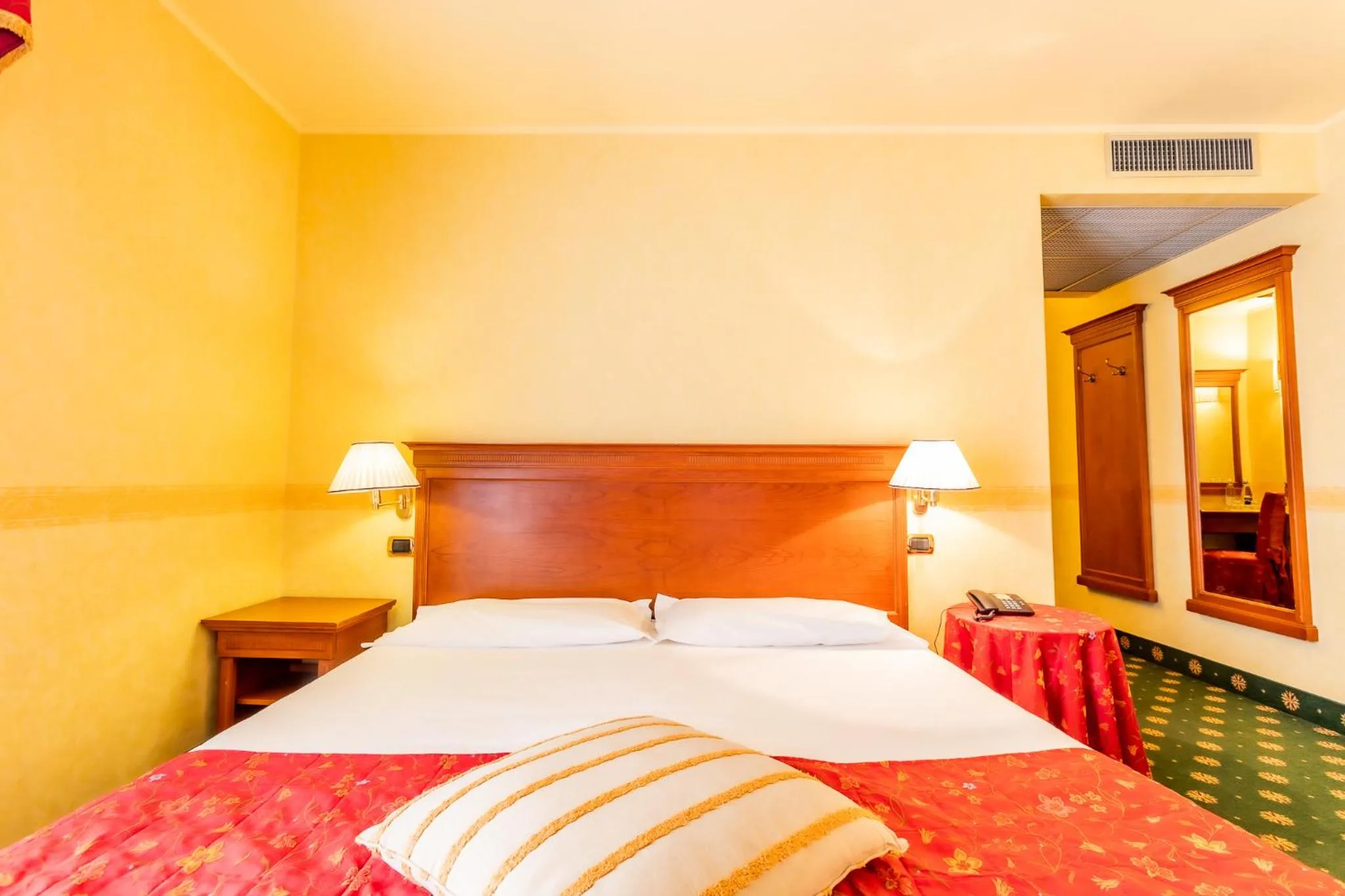 Bed in Hotel Cristallo