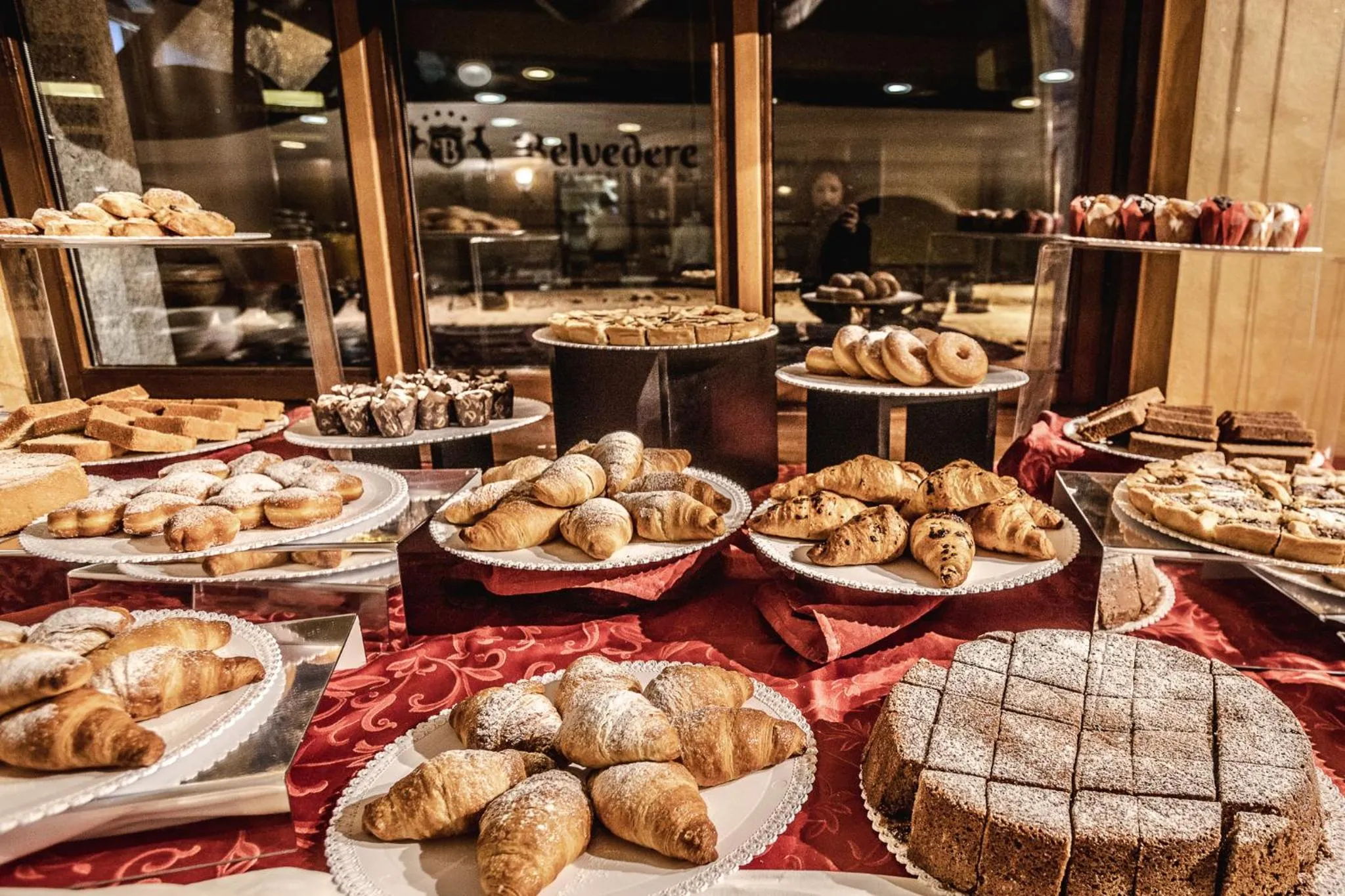 Restaurant/places to eat in Hotel Cristallo