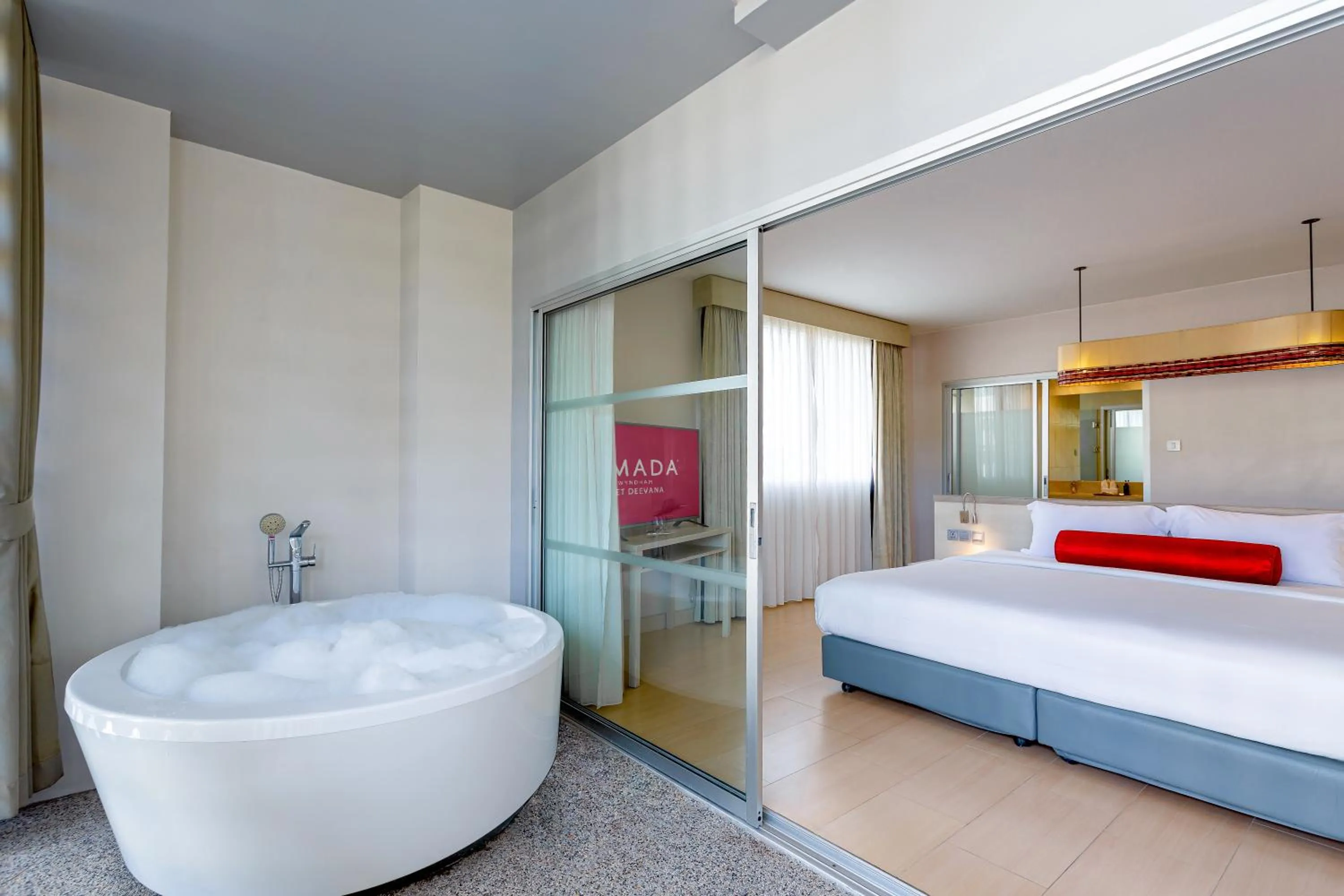 Bath, Bed in Ramada by Wyndham Phuket Deevana