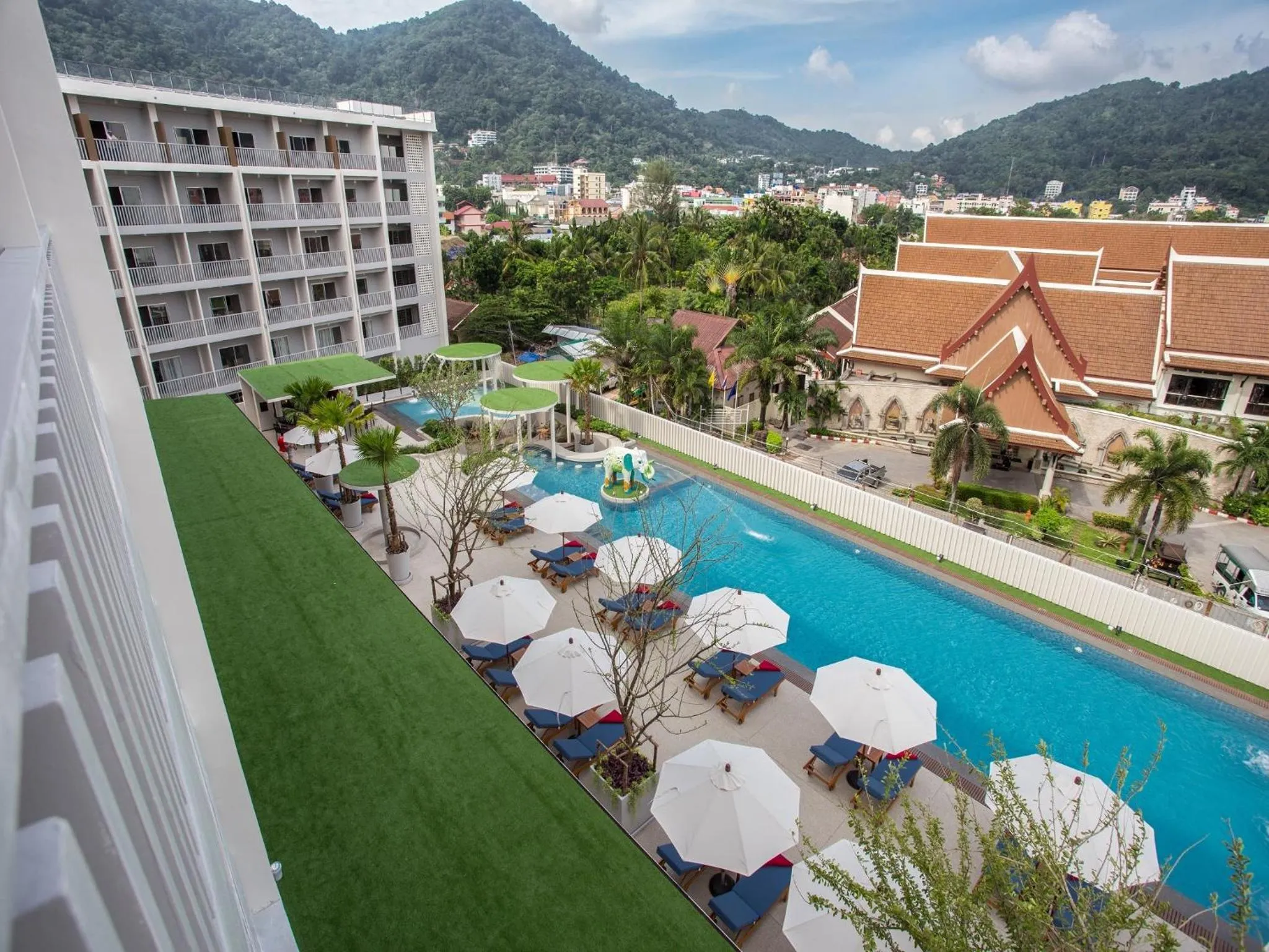 Balcony/Terrace in Ramada by Wyndham Phuket Deevana