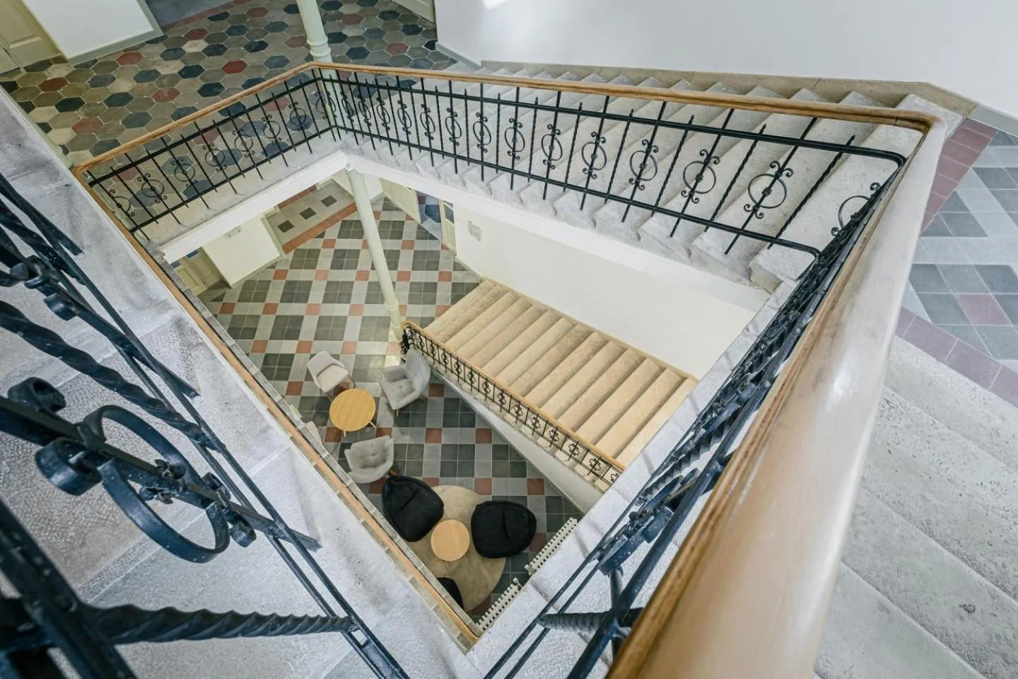 Property building in Hotel Benedict