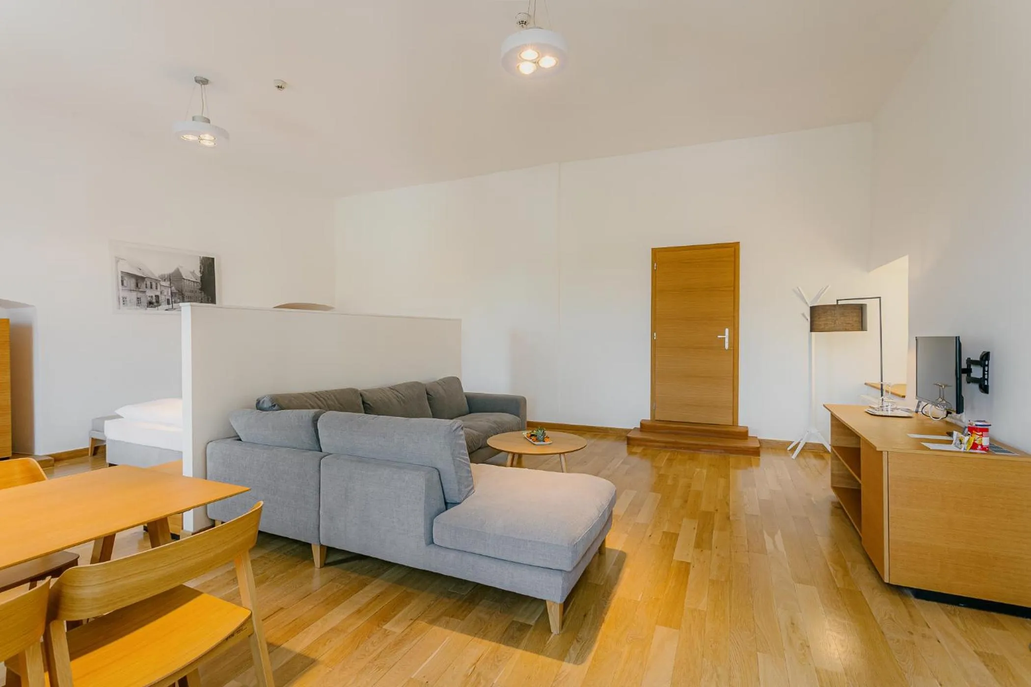 Photo of the whole room in Hotel Benedict