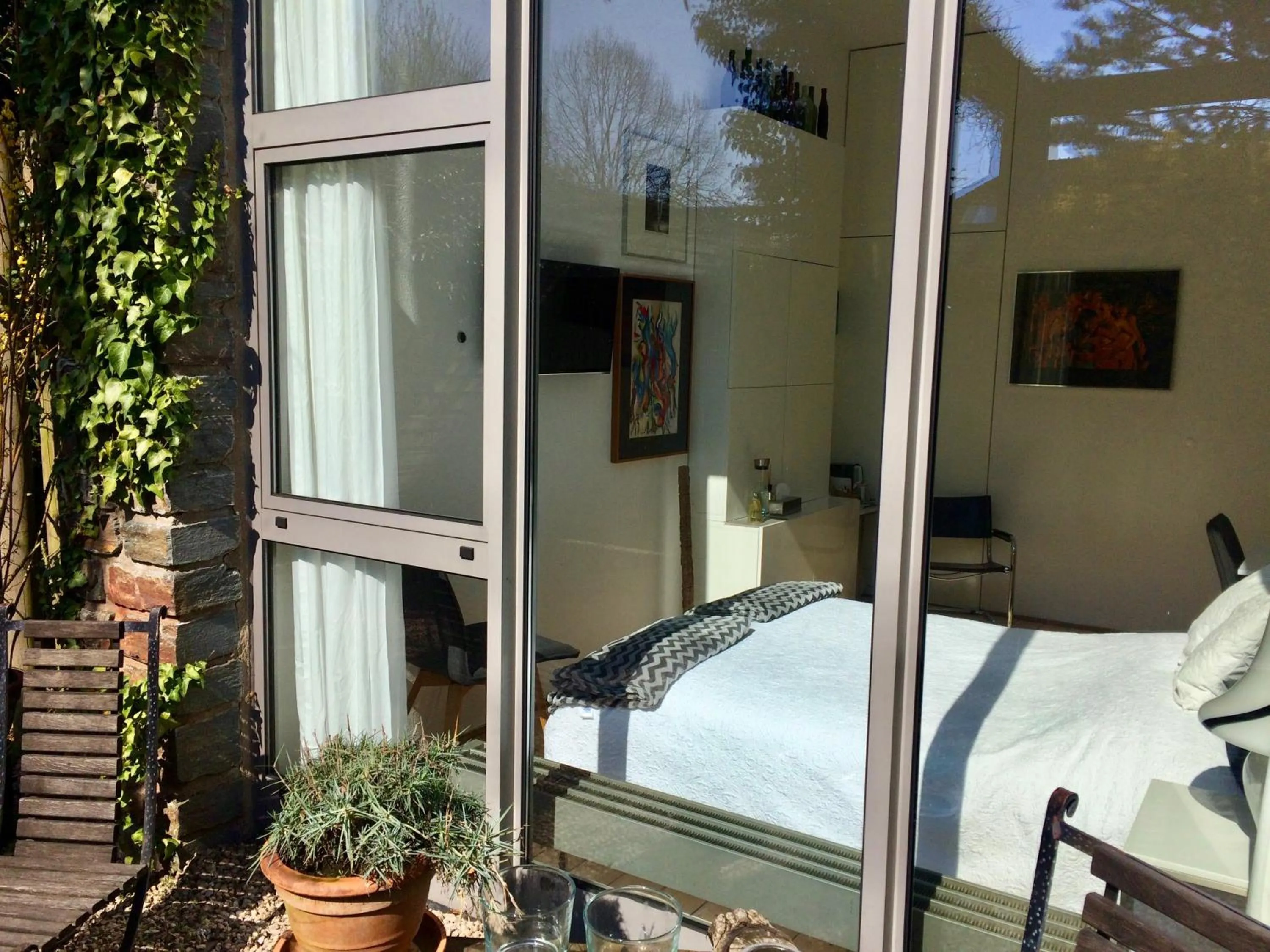 Inner courtyard view in Room Art Lovers