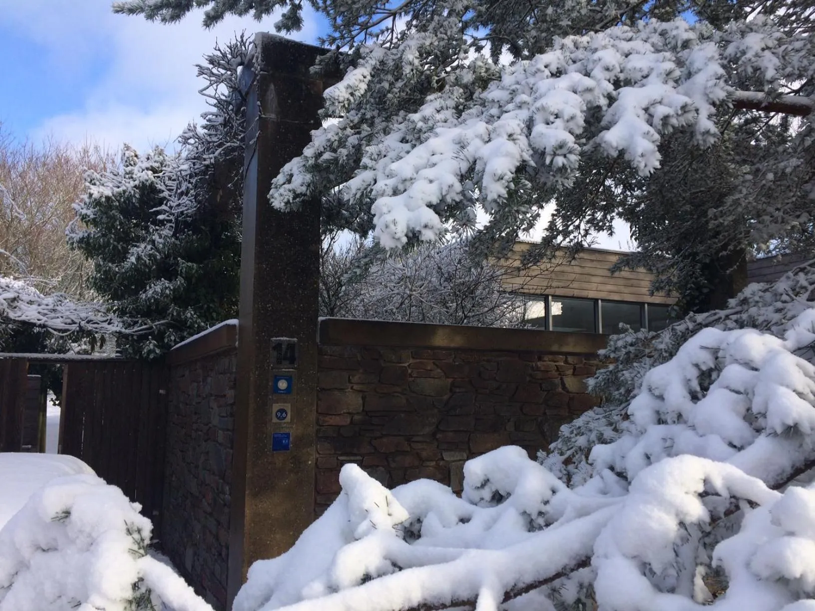 Property building in Room Art Lovers