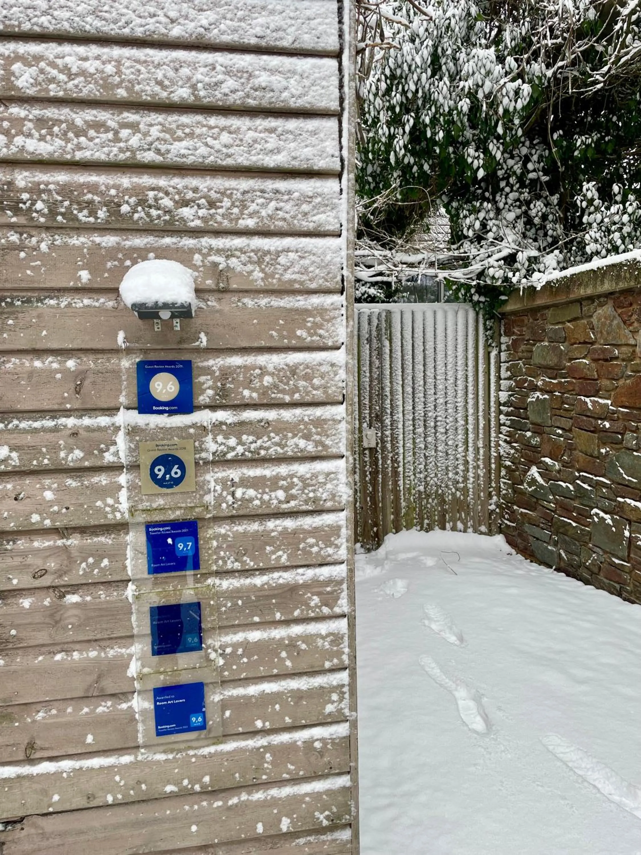 Facade/entrance in Room Art Lovers