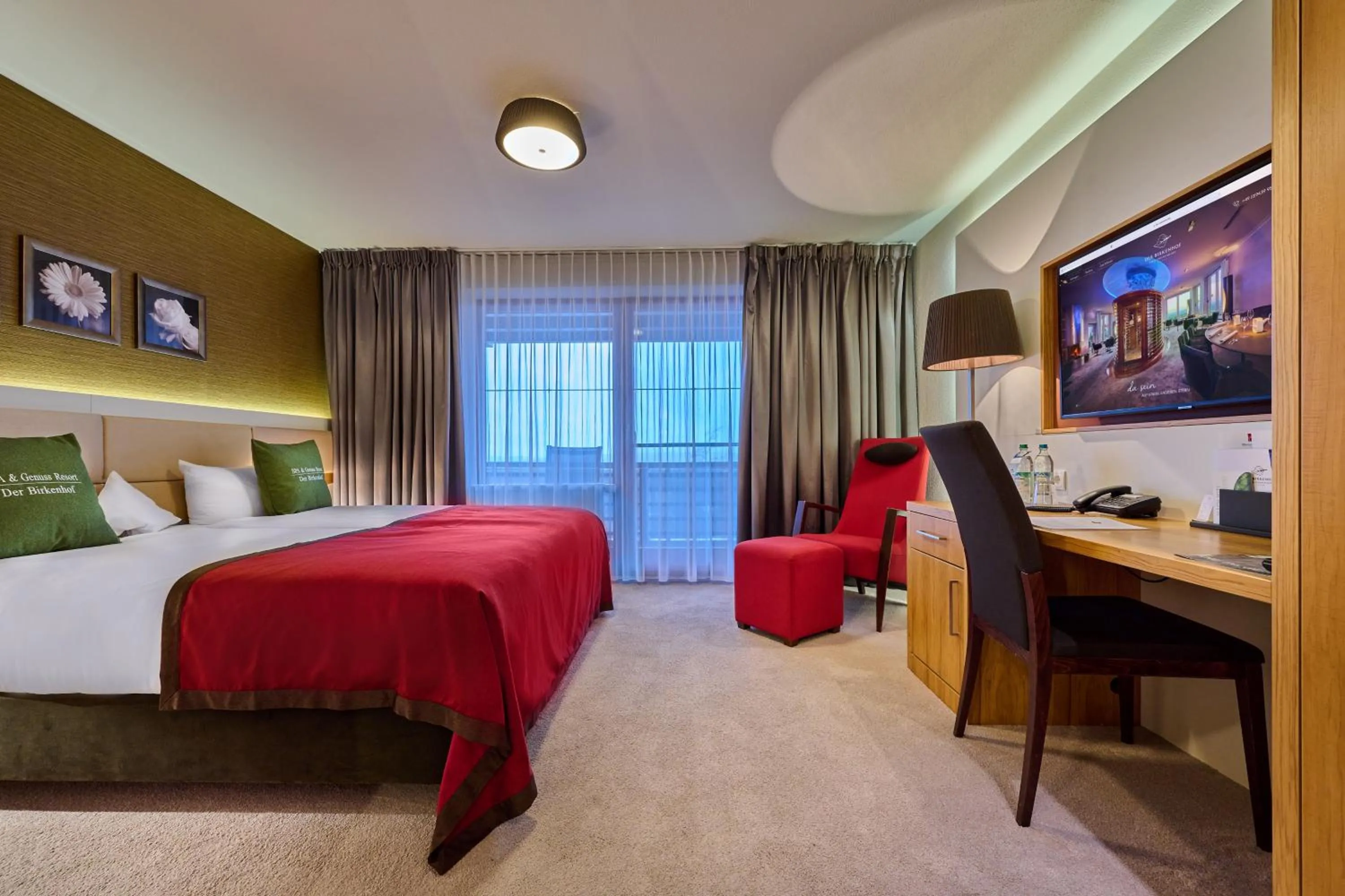 Photo of the whole room, Bed in Der Birkenhof Spa & Genuss Resort