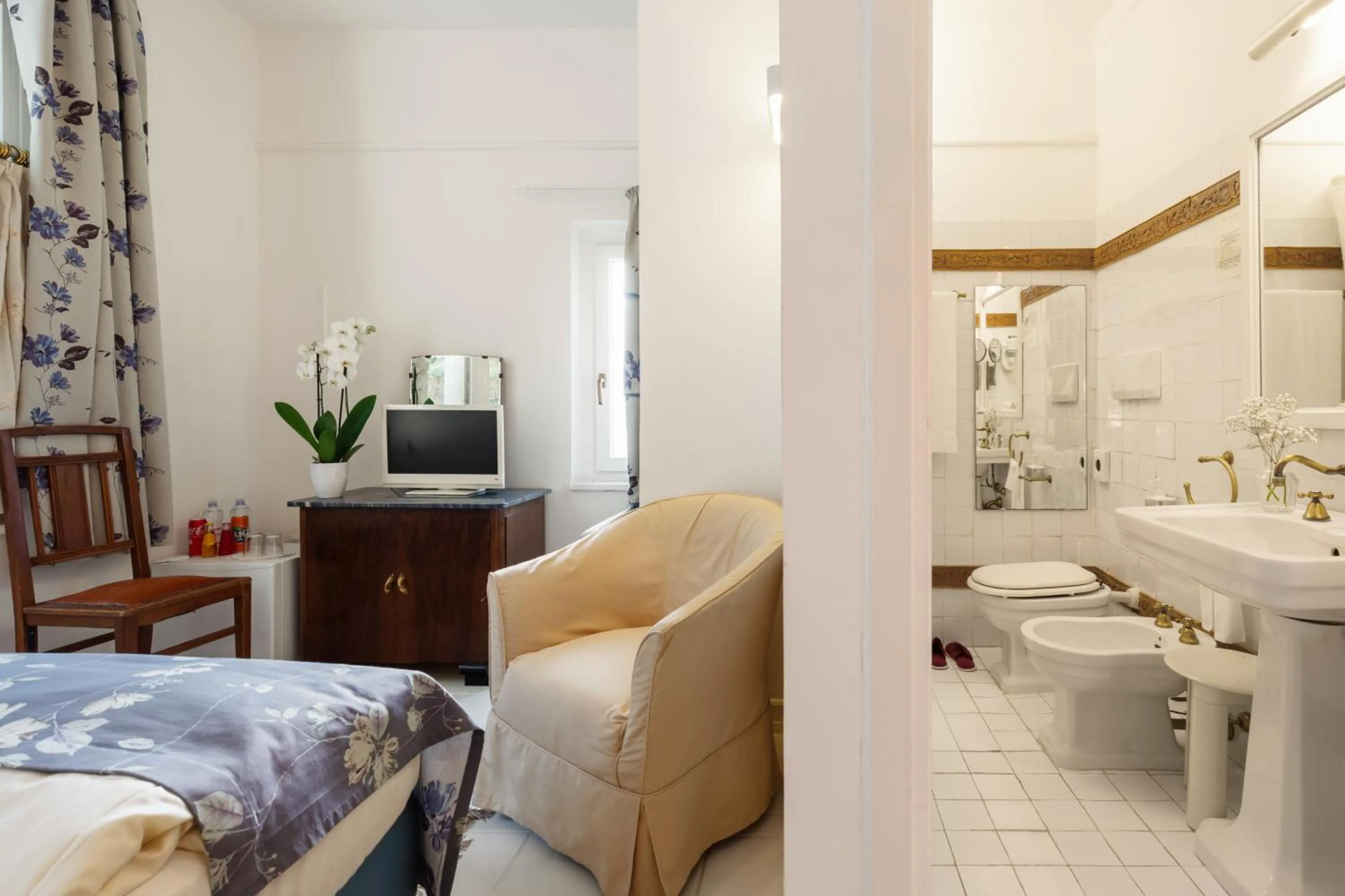 Bed in Villa Pambuffetti