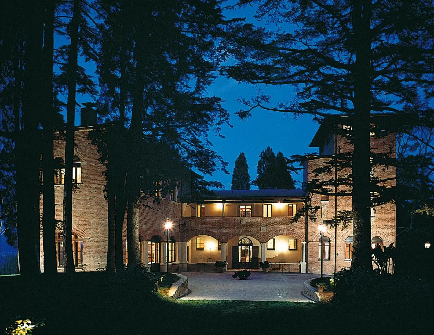 Facade/entrance in Villa Pambuffetti