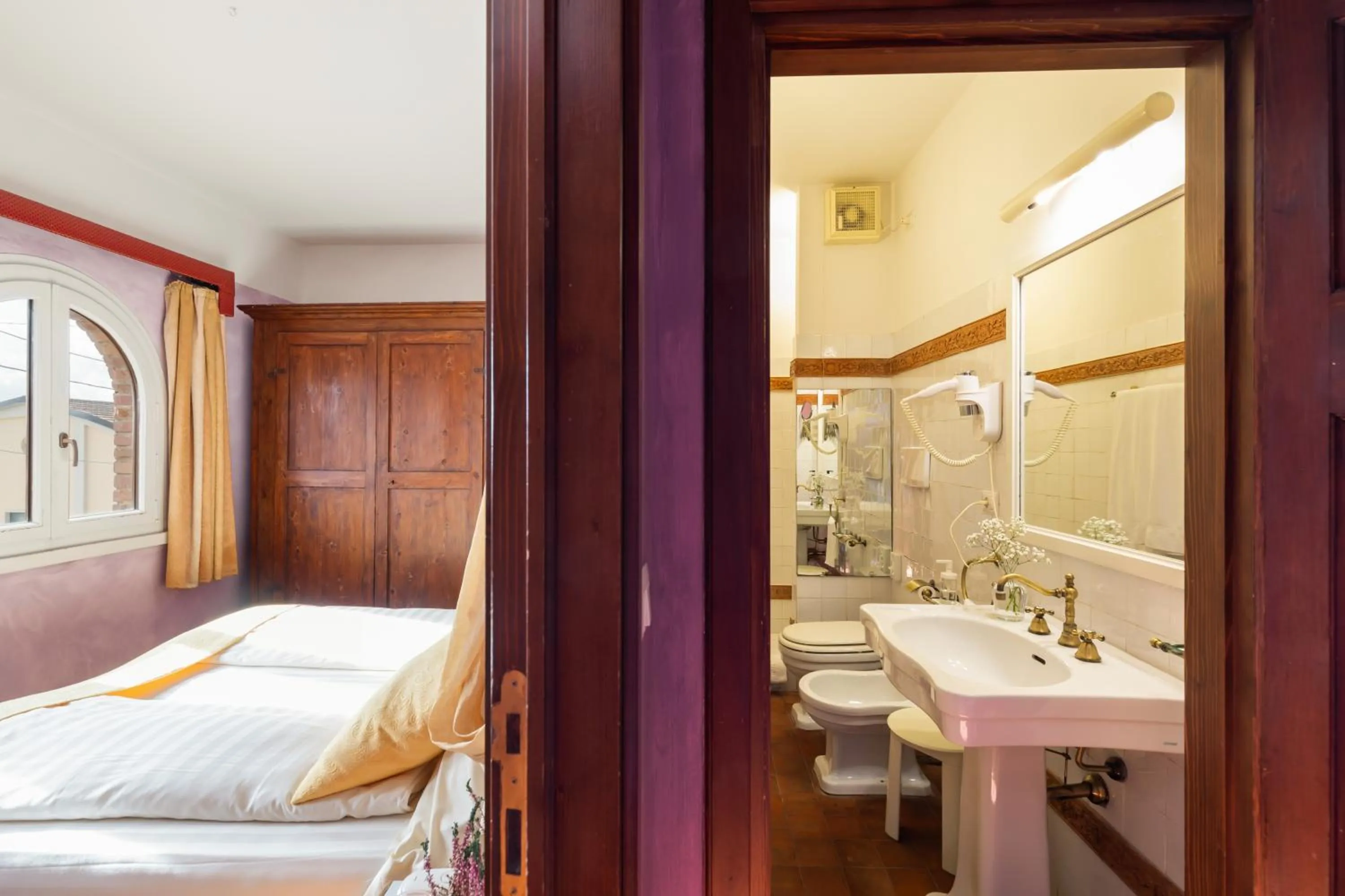 Bed in Villa Pambuffetti