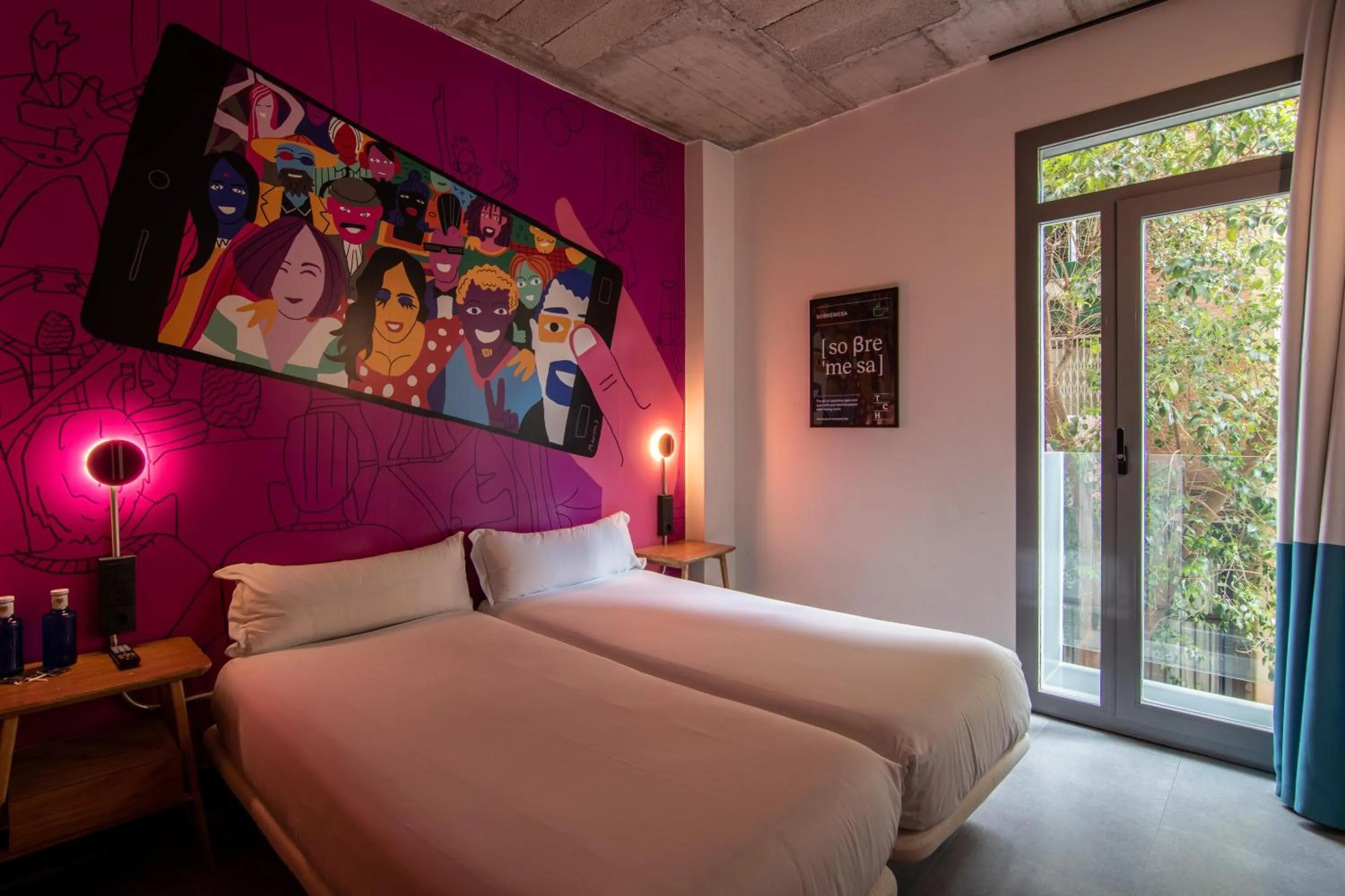 Bedroom, Bed in The Central House Granada Elvira