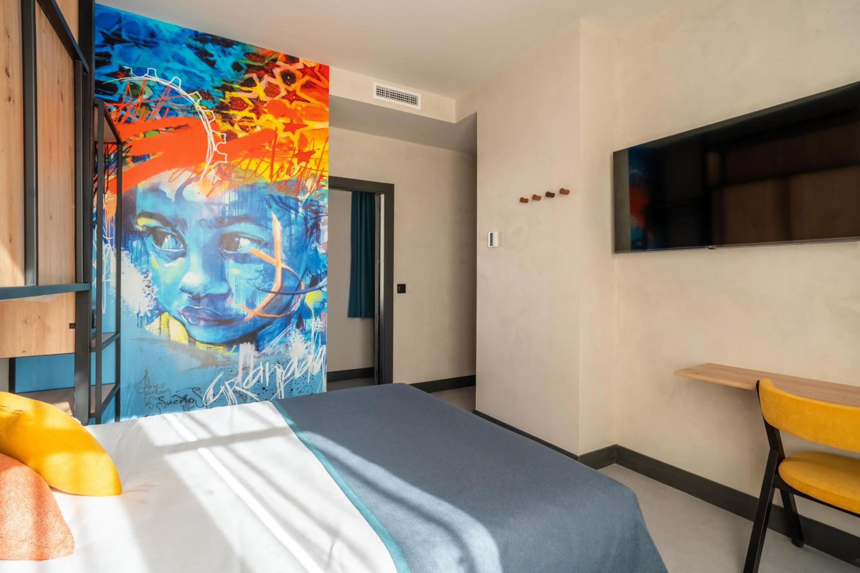 Bedroom, Bed in The Central House Granada Elvira