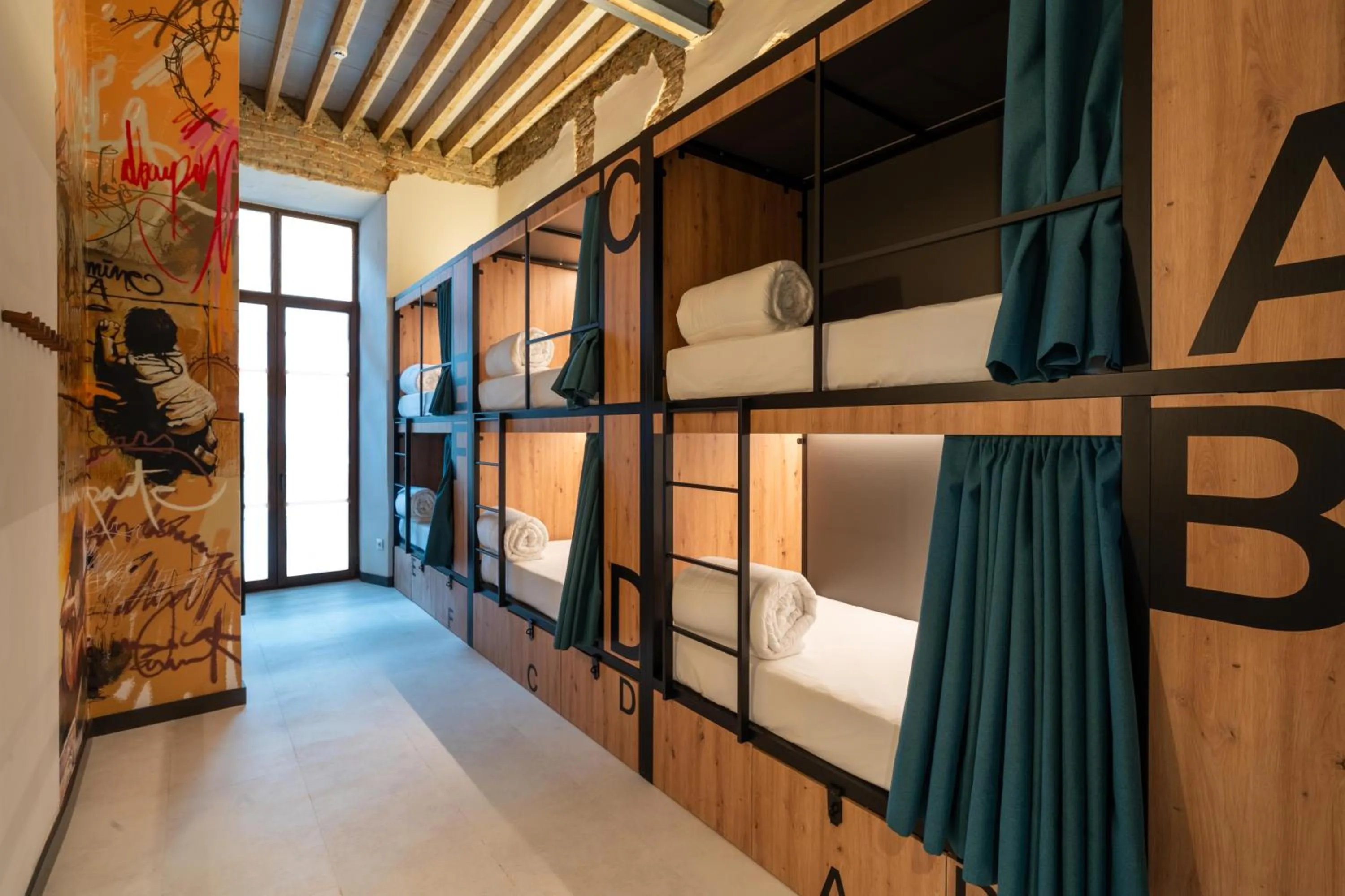 Bedroom, Bed in The Central House Granada Elvira