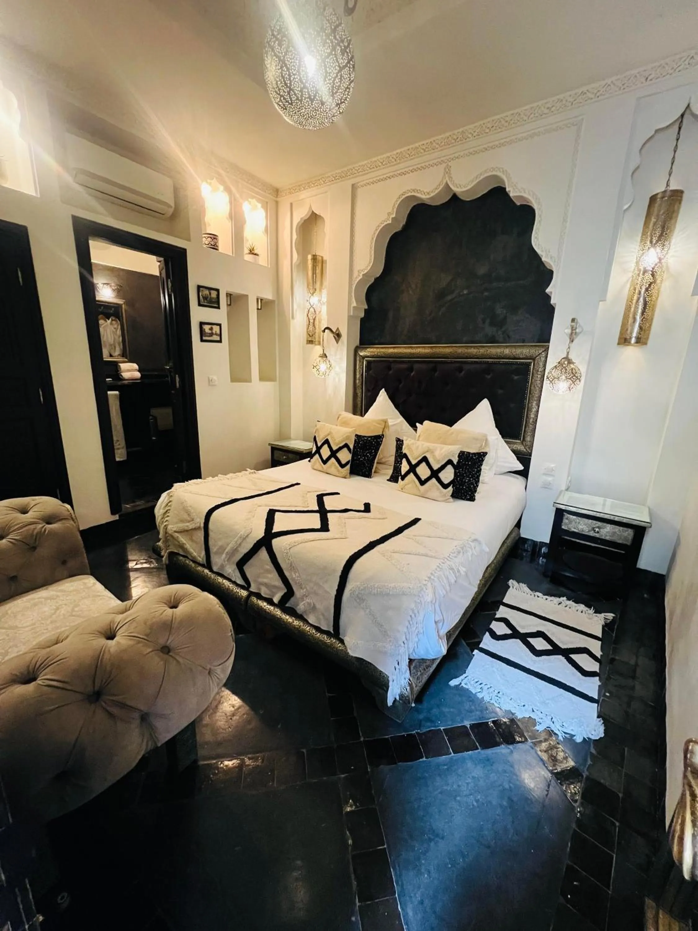 Bed in Riad Rêve d'Or