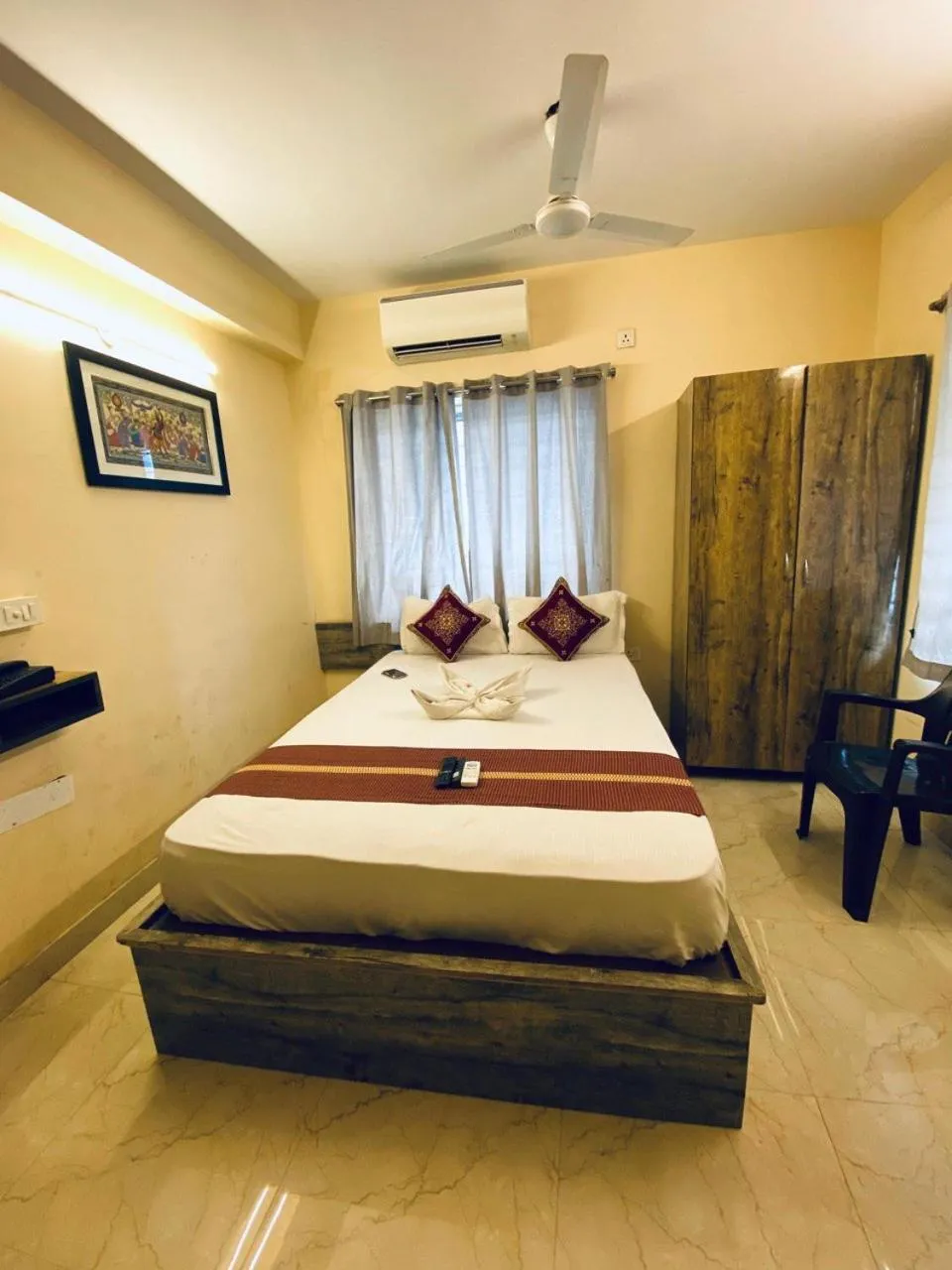 Photo of the whole room, Bed in Ostro Inn New Town