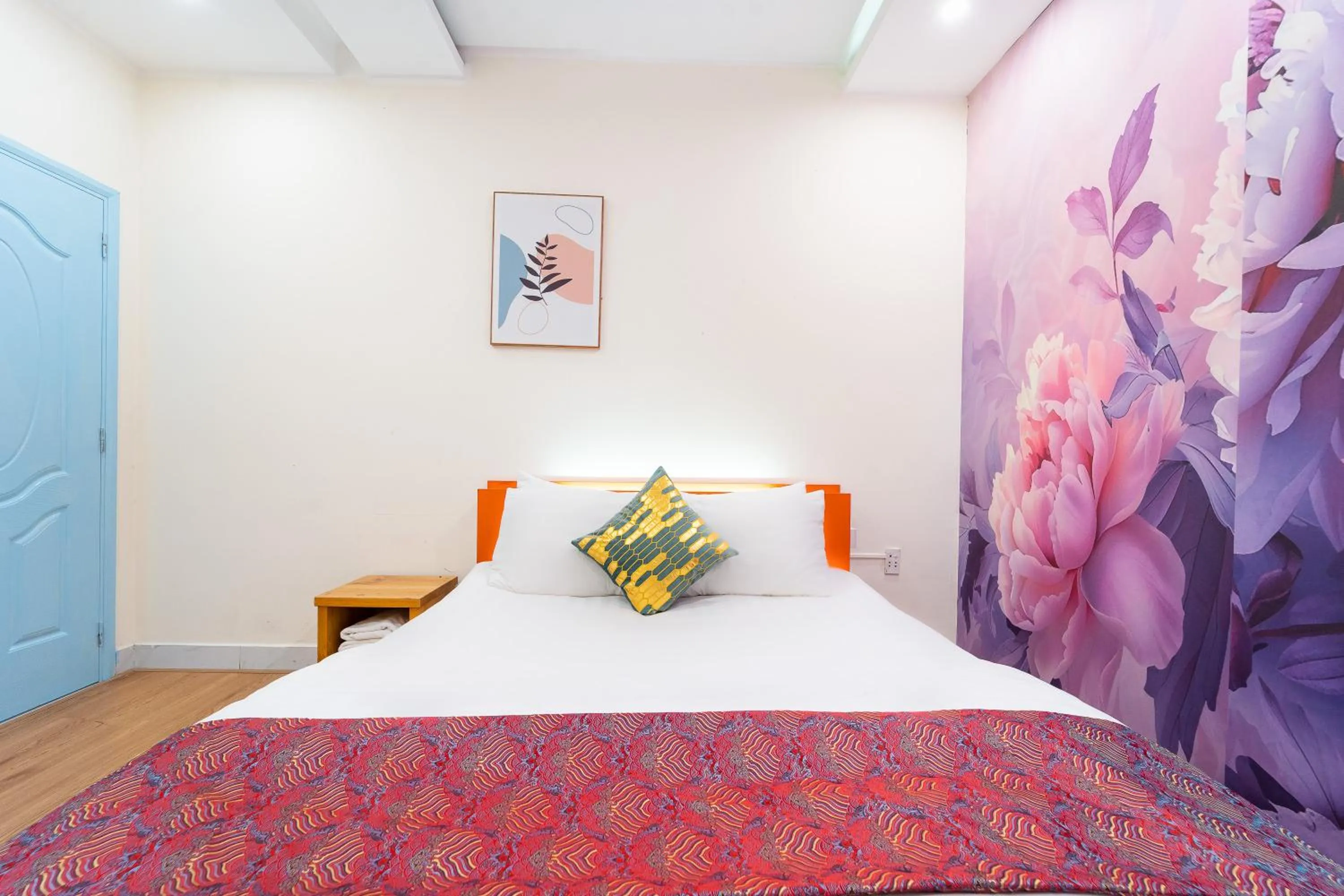 Photo of the whole room, Bed in Collection O District Tan Binh Near Airport Formerly Joy Inn