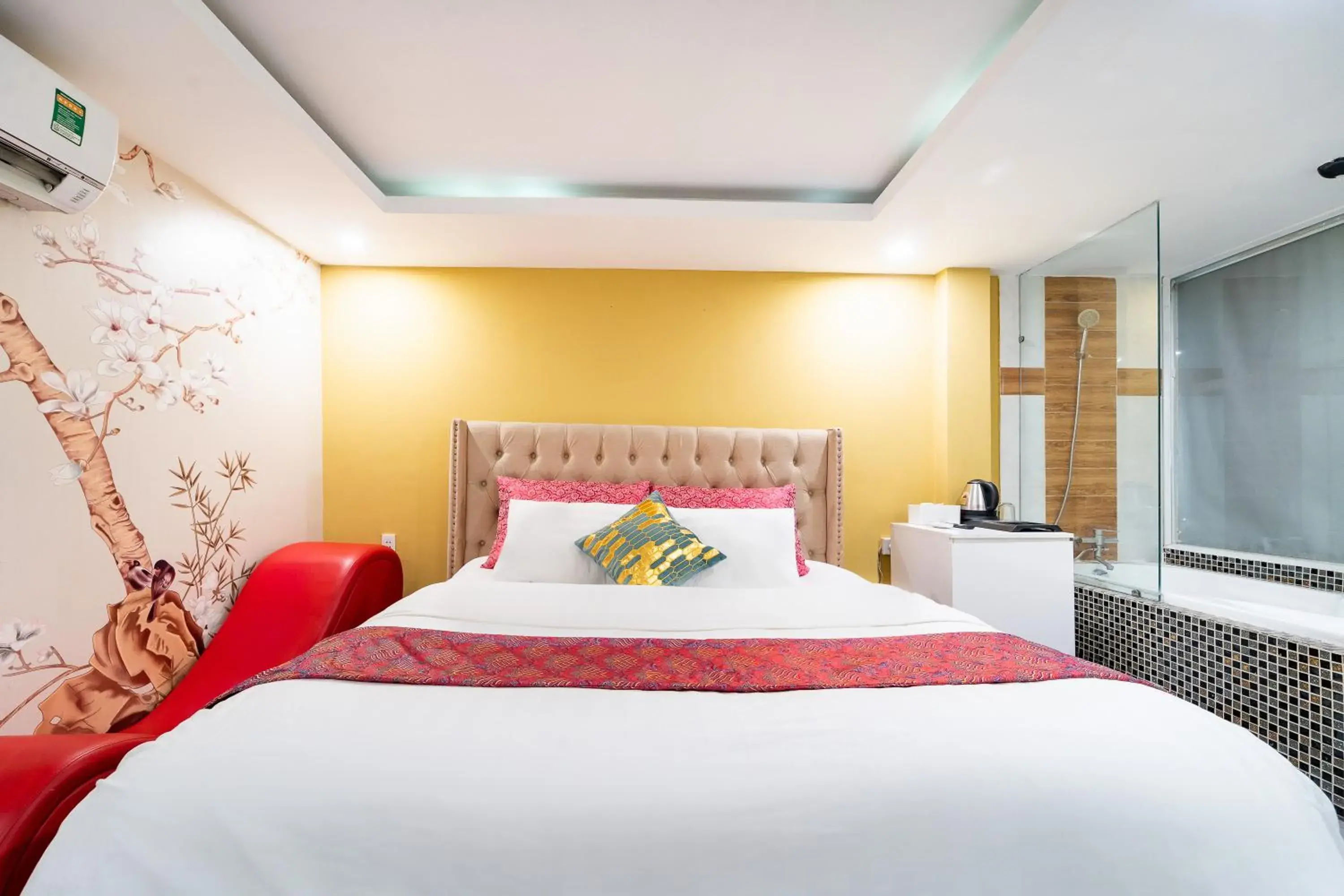 Photo of the whole room, Bed in Collection O District Tan Binh Near Airport Formerly Joy Inn Photo of the whole room, Bed in Collection O District Tan Binh Near Airport Formerly Joy Inn