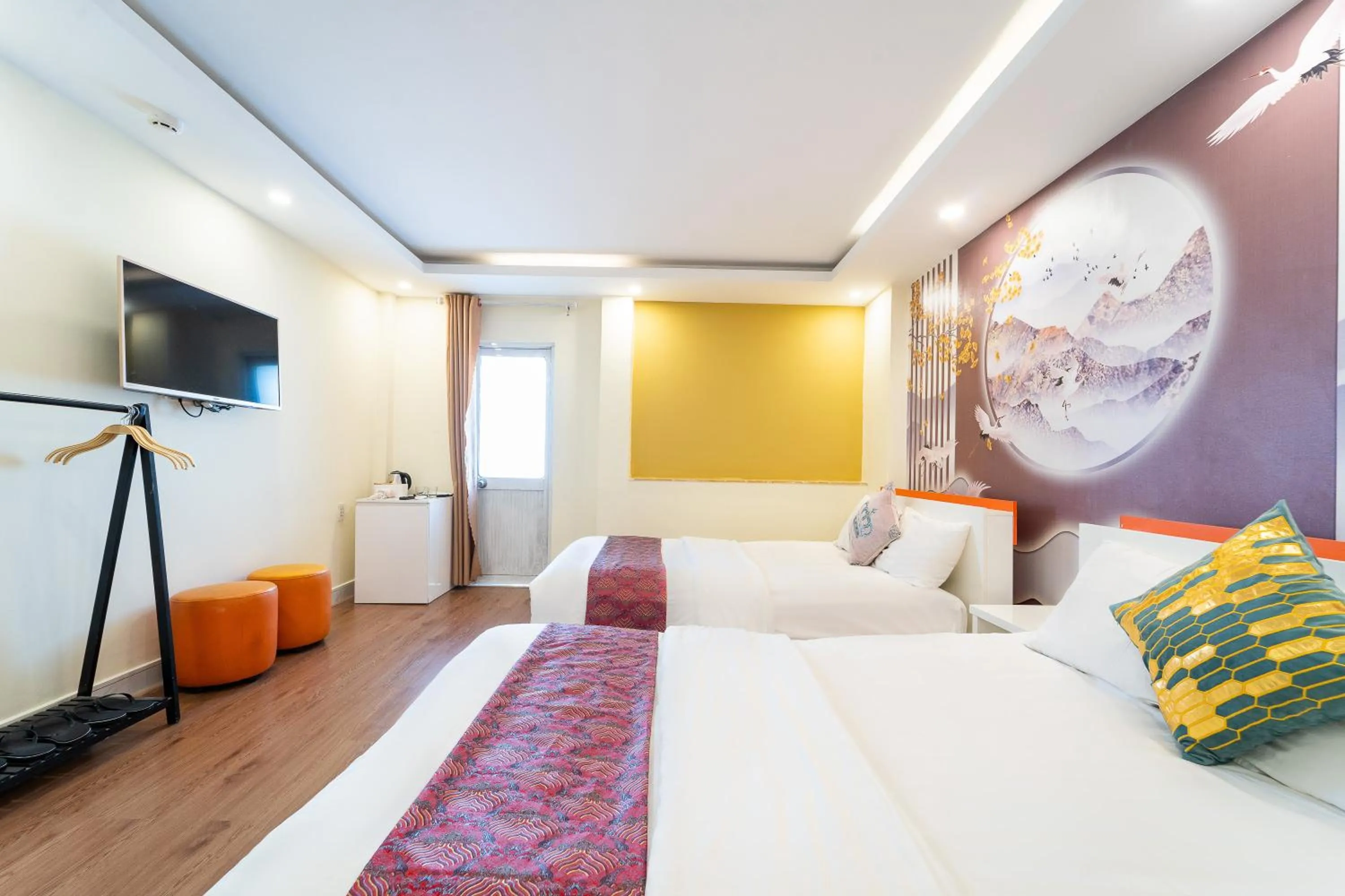 Photo of the whole room, Bed in Collection O District Tan Binh Near Airport Formerly Joy Inn