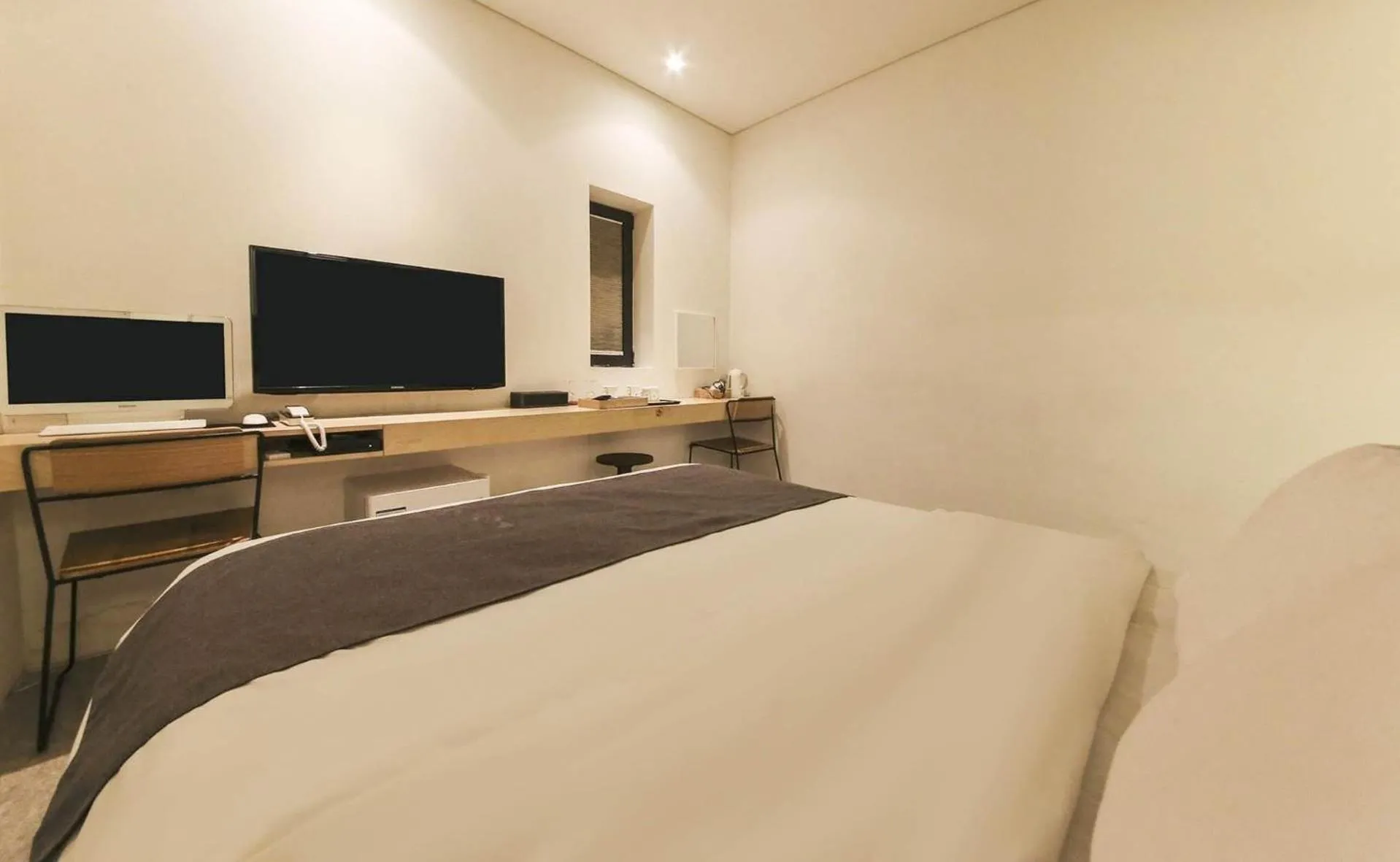 Photo of the whole room, Bed in Ami Boutique Hotel, Yongin