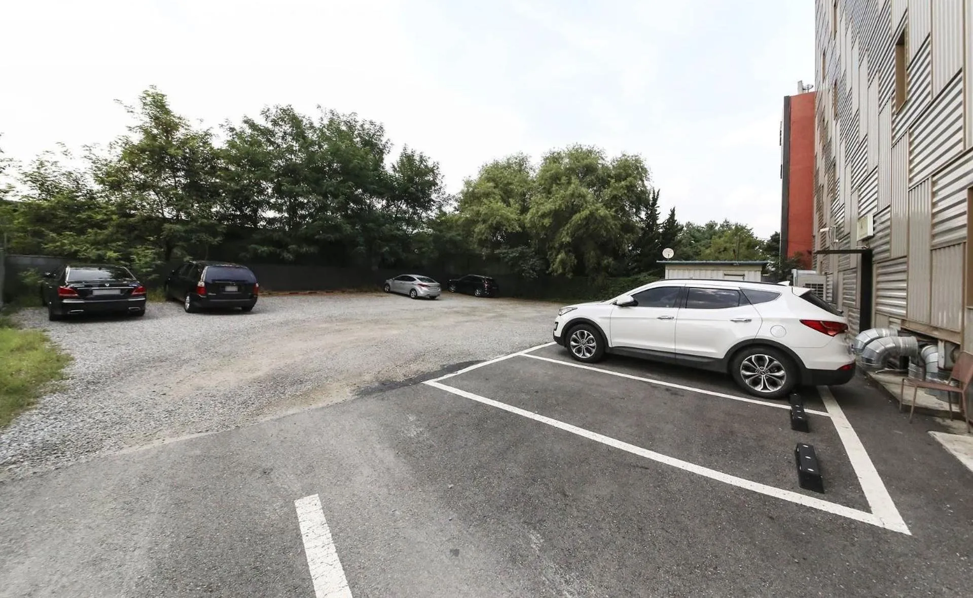 Parking in Ami Boutique Hotel, Yongin