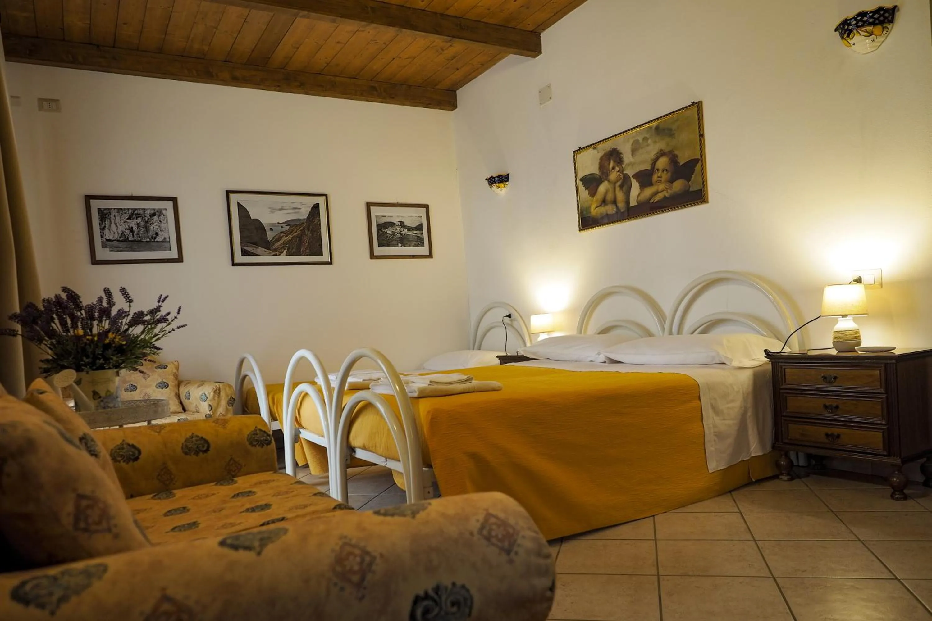 Bed in La Vecchia Montagna B&B