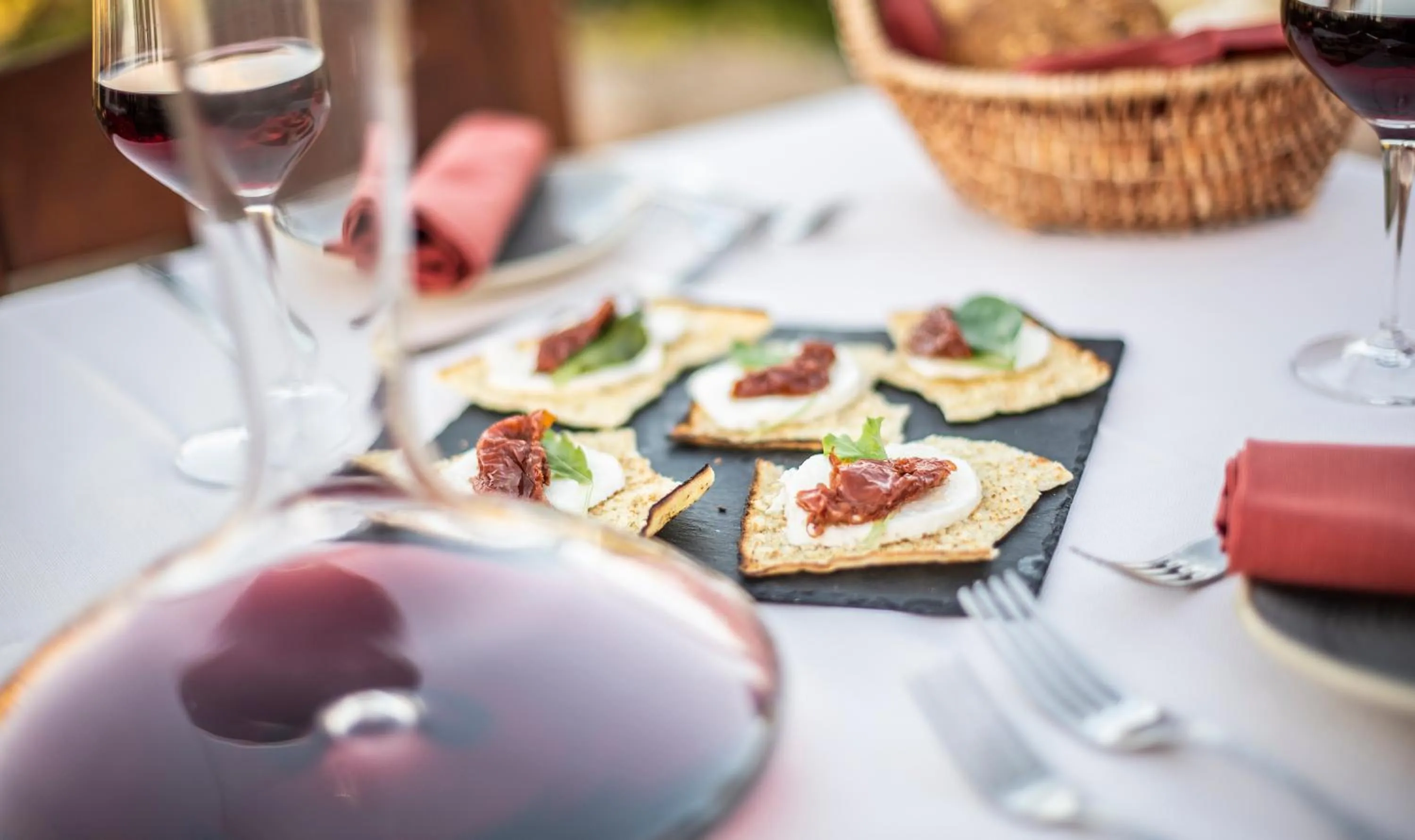 Food and drinks in Hotel Monte Turri - Adults Only