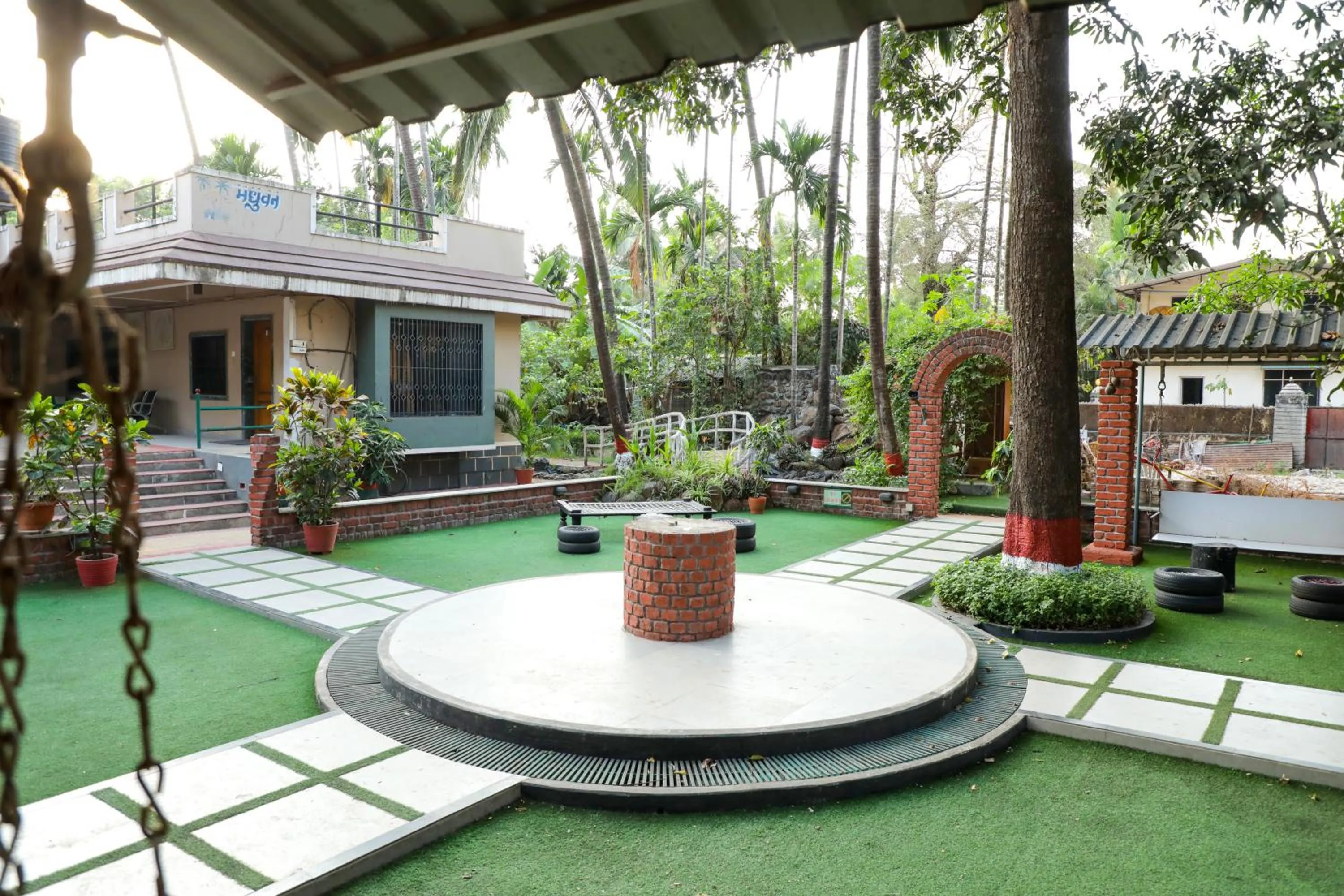Garden in Jogalekar Cottage Alibaug
