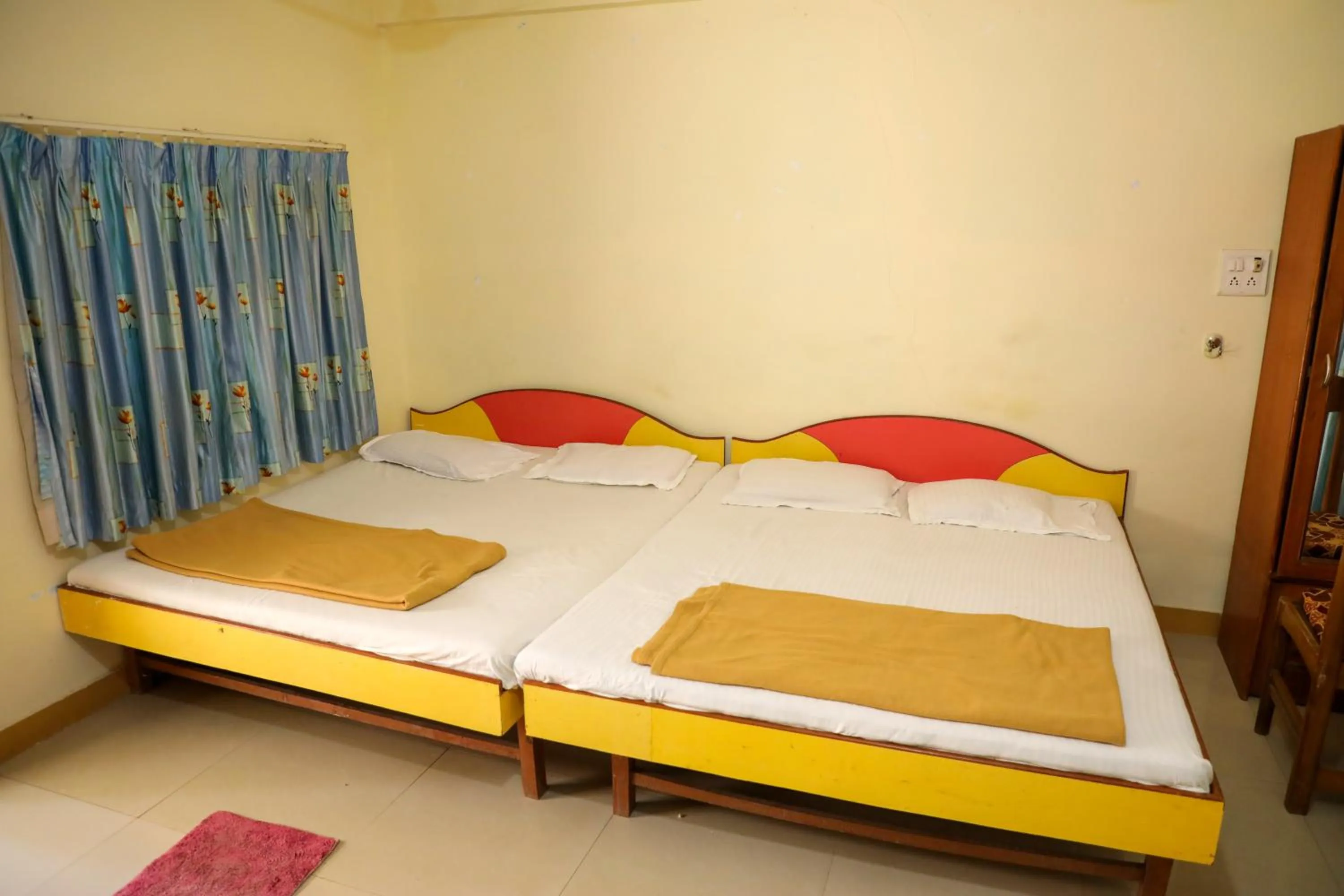 Bedroom, Bed in Jogalekar Cottage Alibaug