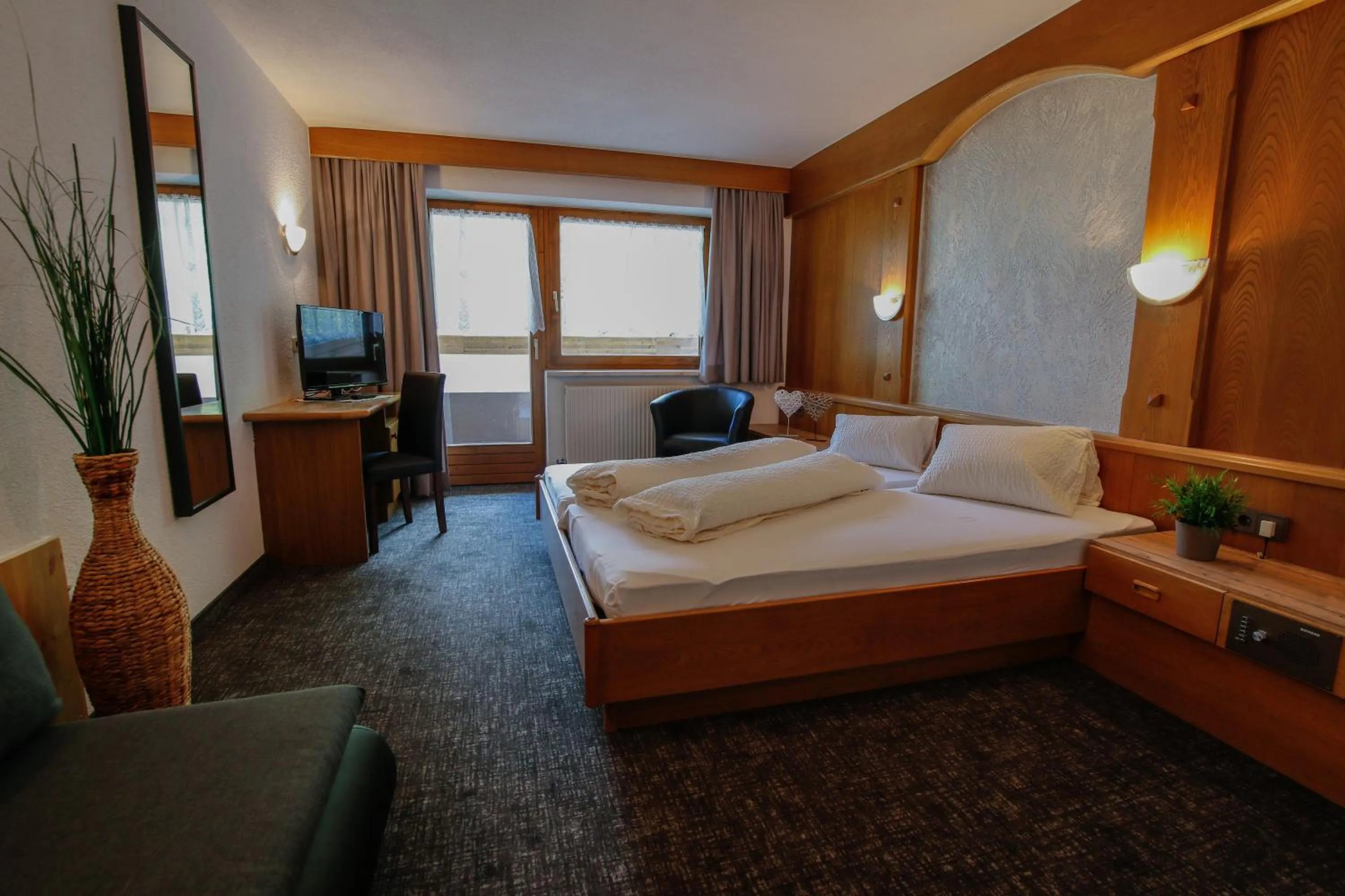 Photo of the whole room, Bed in Hotel Tia Apart