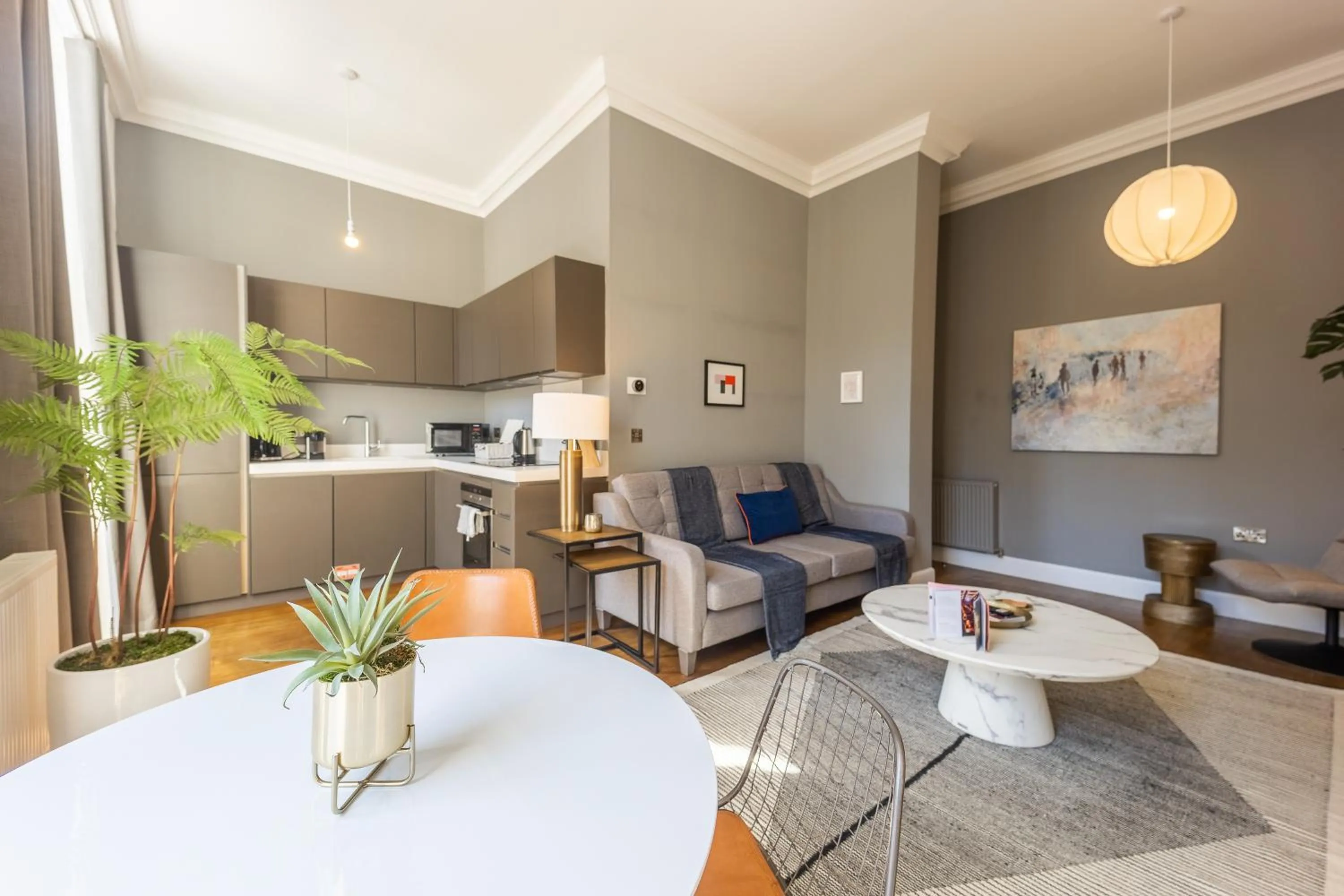 Kitchen or kitchenette in No1 Apartments Edinburgh - George IV Bridge