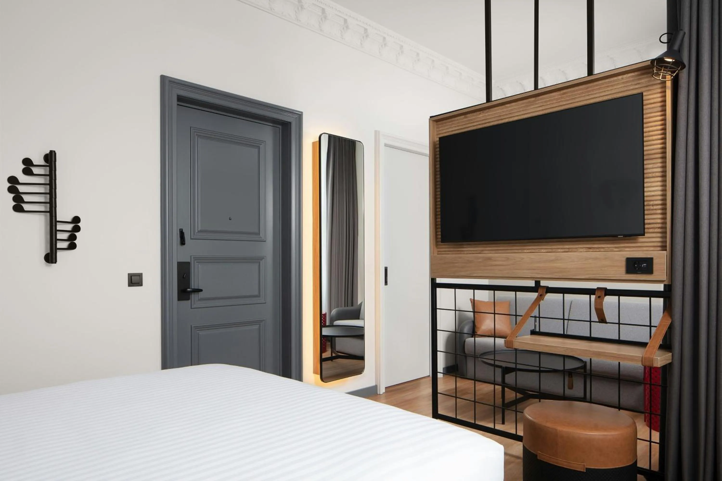 Photo of the whole room, Bed in Moxy Istanbul Taksim by Marriott Bonvoy
