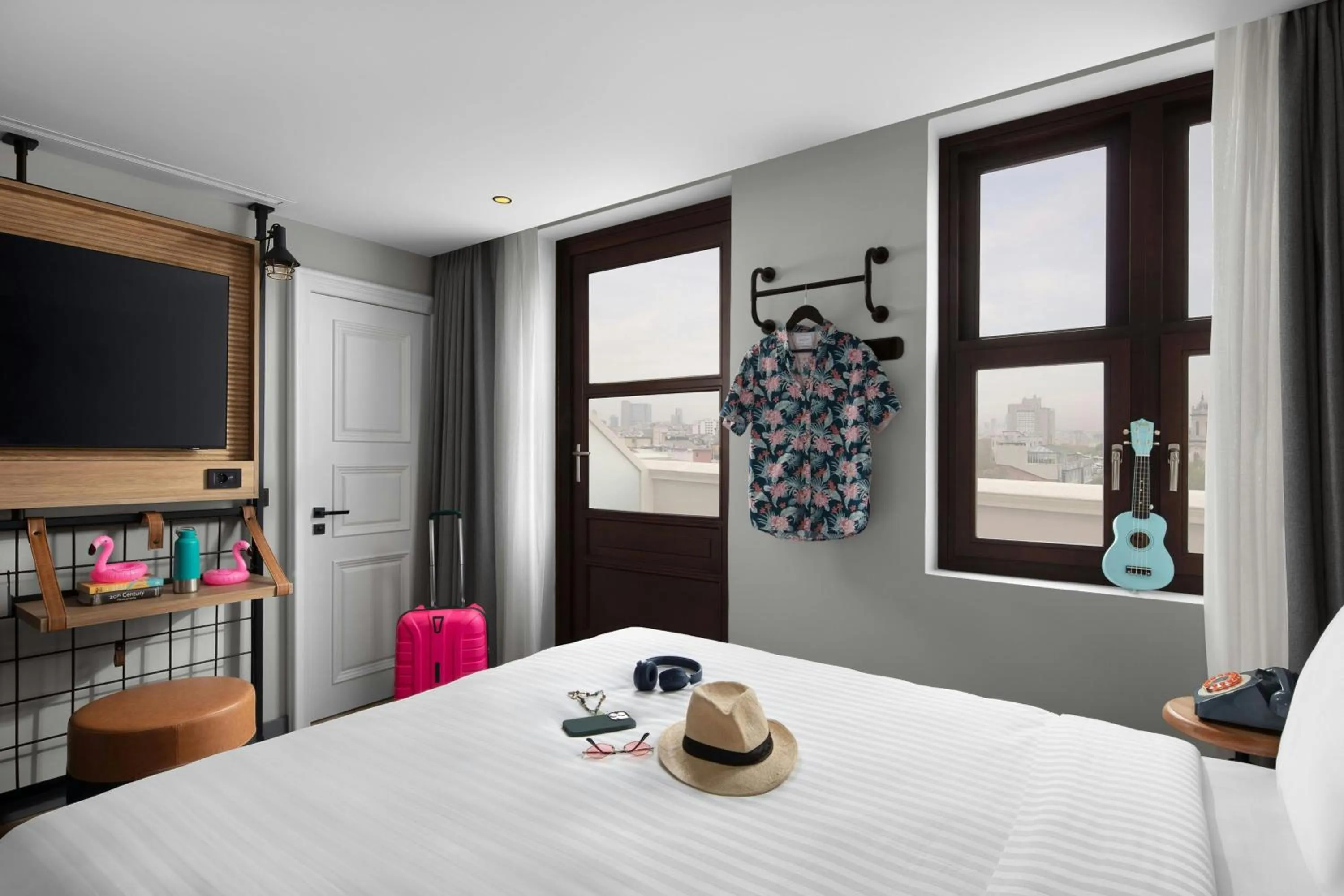 Bedroom, Bed in Moxy Istanbul Taksim by Marriott Bonvoy