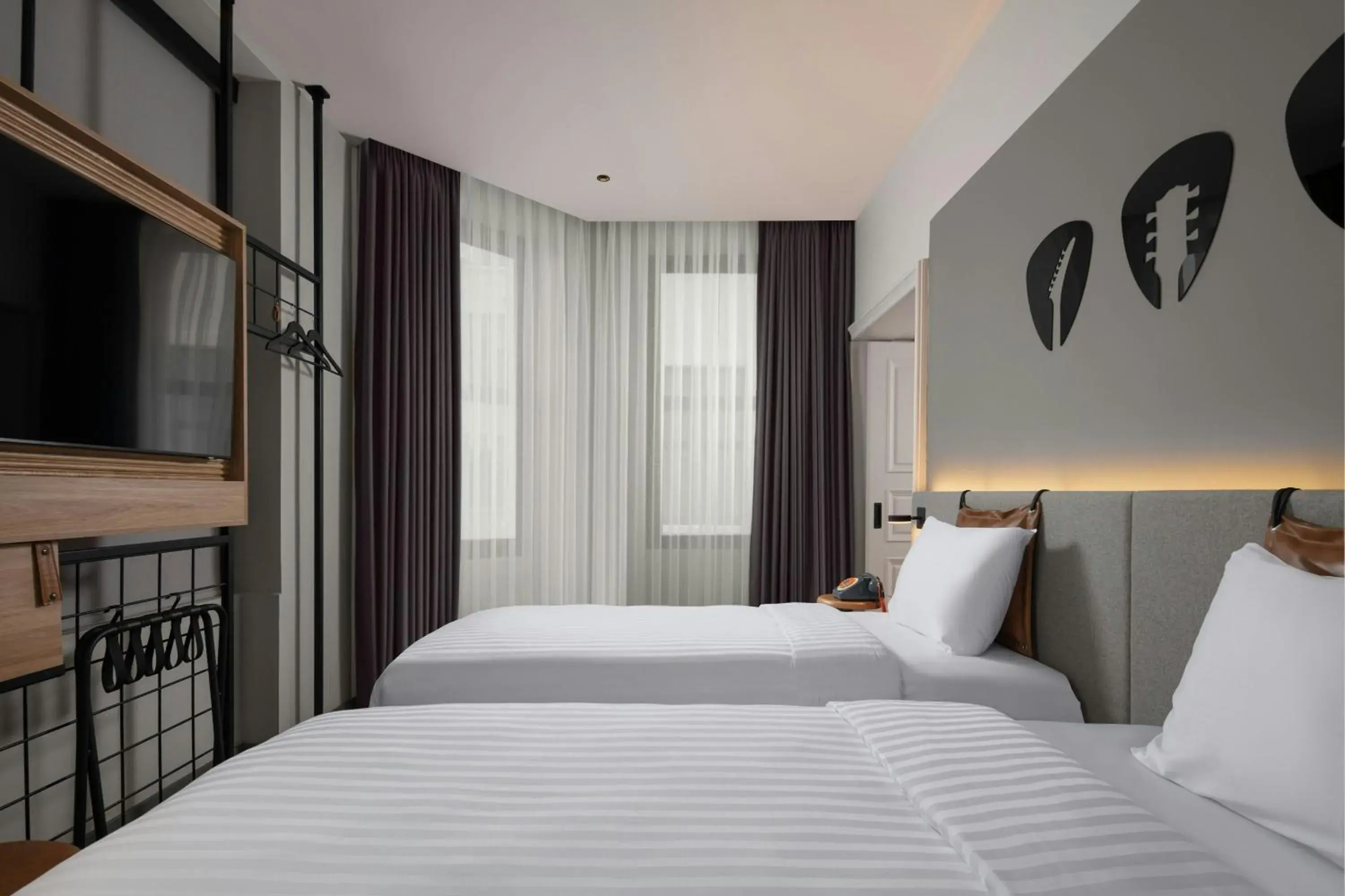 Moxy Twin Room with Atrium View in Moxy Istanbul Taksim Moxy Twin Room with Atrium View in Moxy Istanbul Taksim