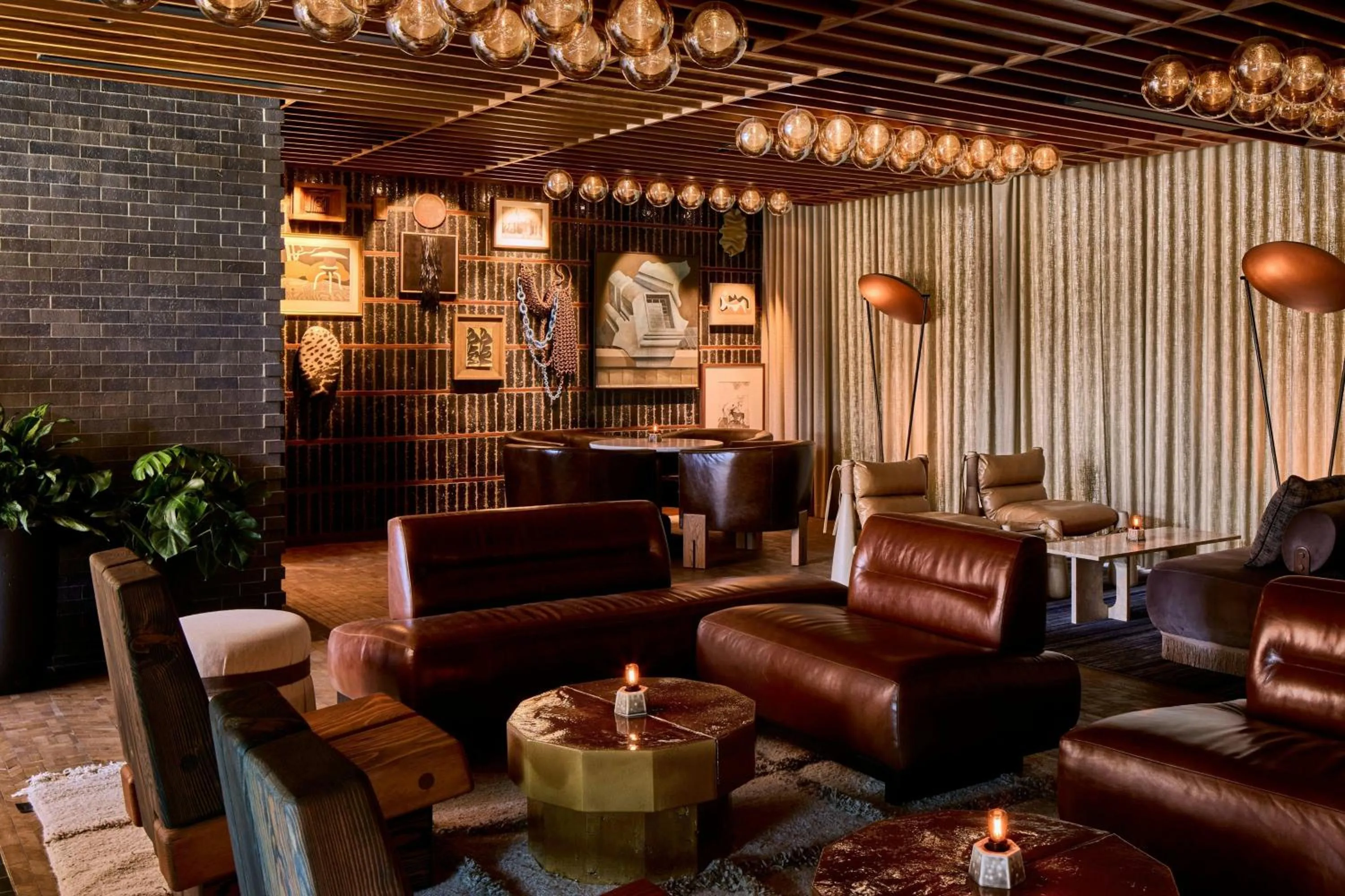 Lounge or bar in The REMI, Scottsdale, Autograph Collection