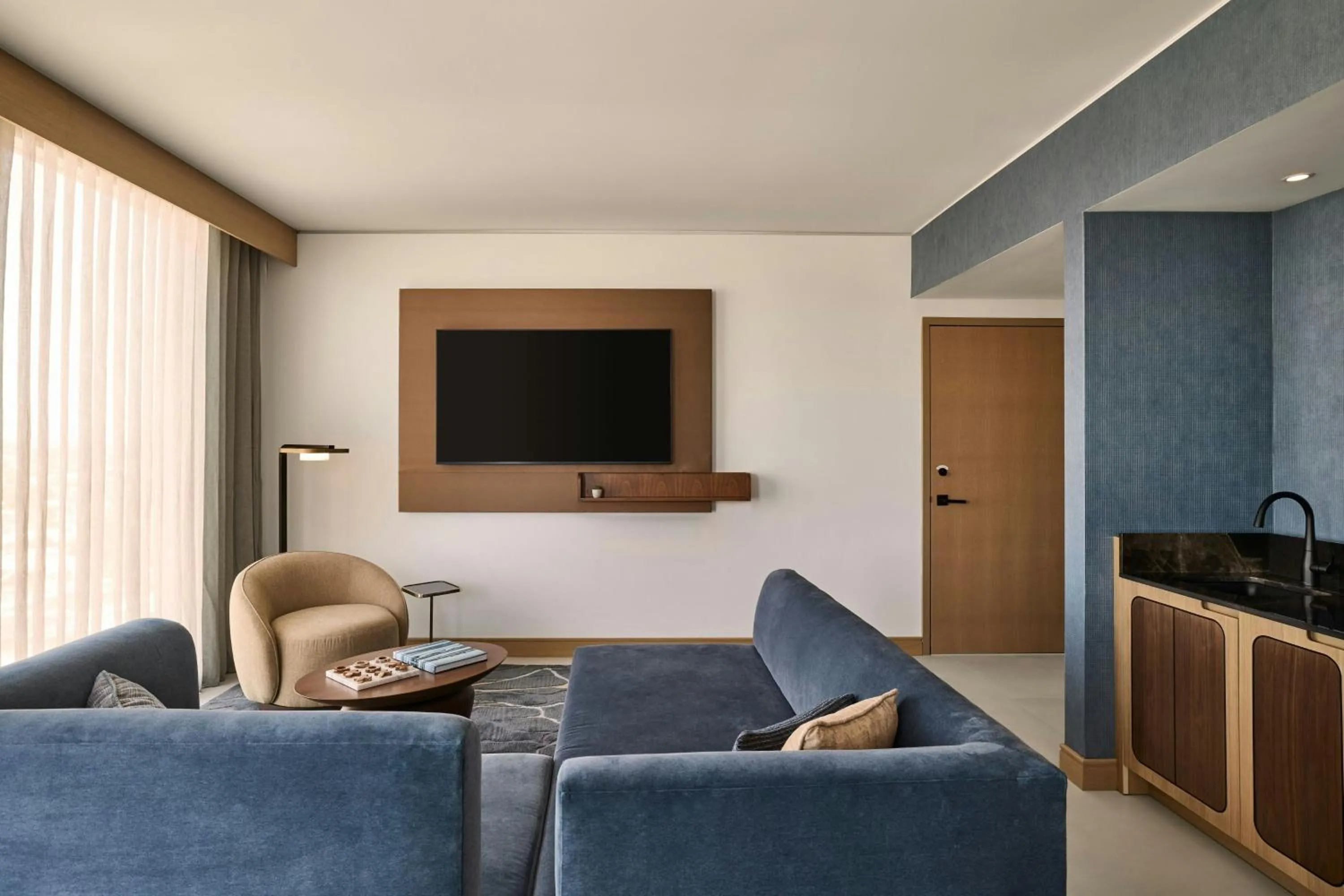 Bedroom in The REMI, Scottsdale, Autograph Collection