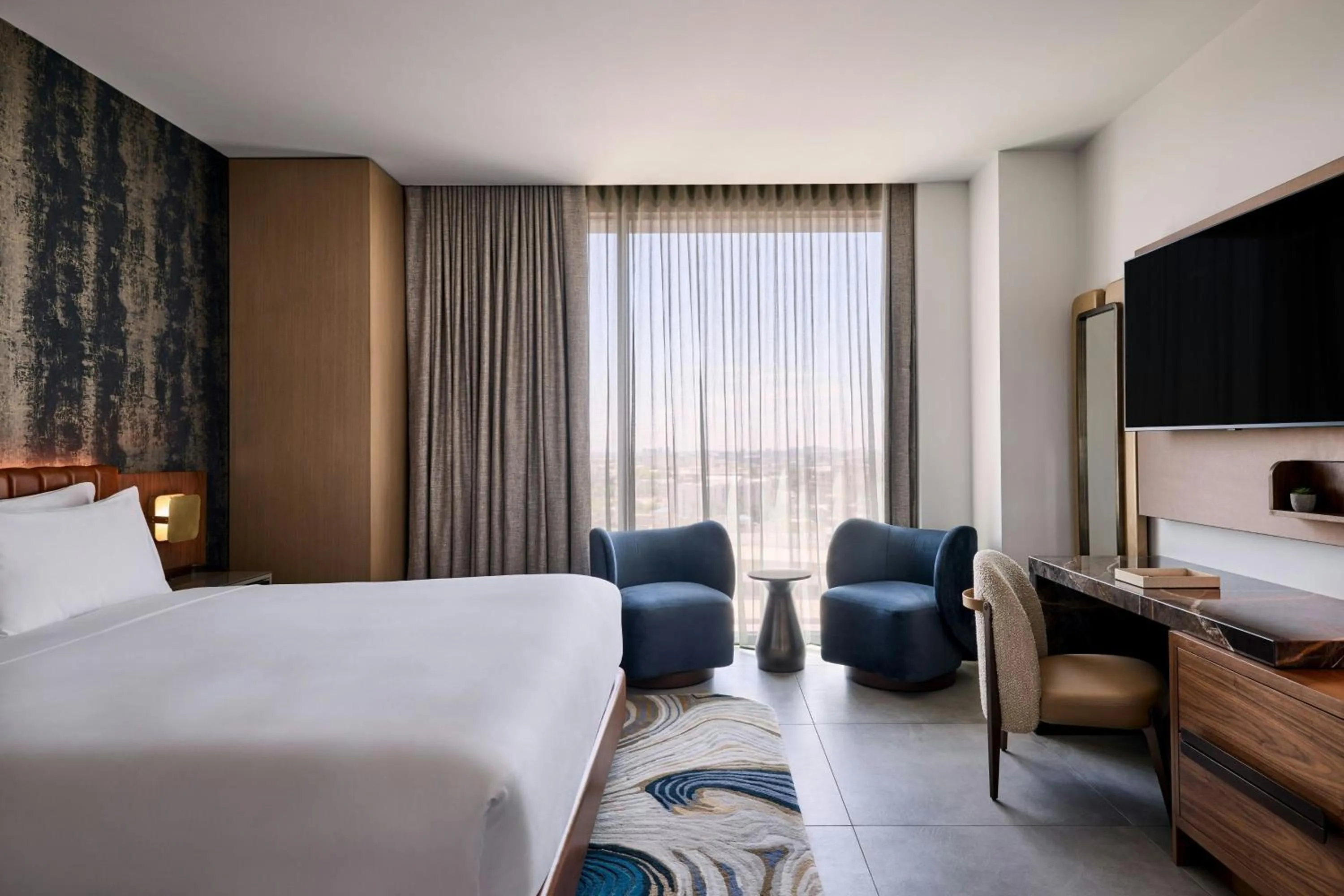 Photo of the whole room, Bed in The REMI, Scottsdale, Autograph Collection