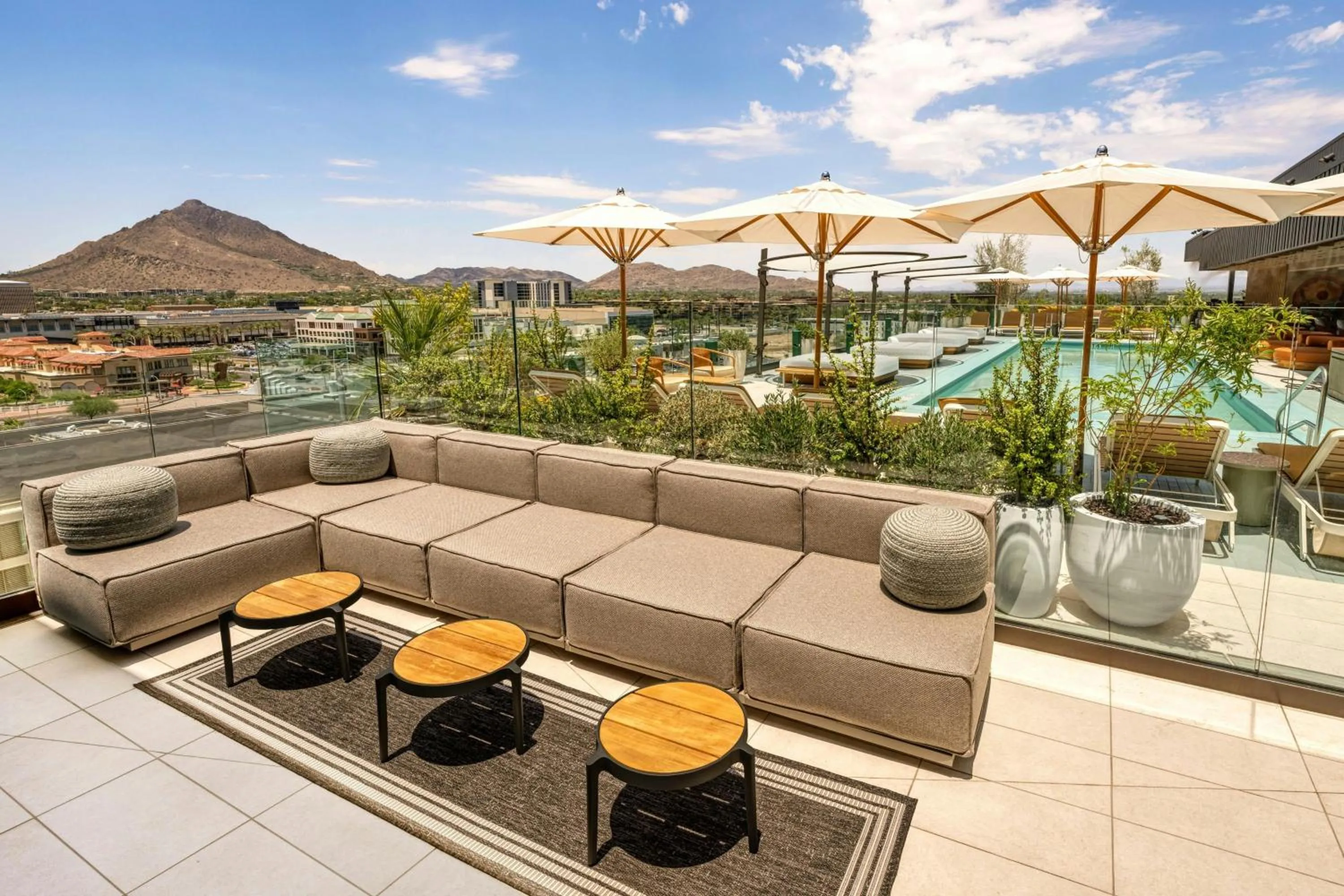 Photo of the whole room in The REMI, Scottsdale, Autograph Collection